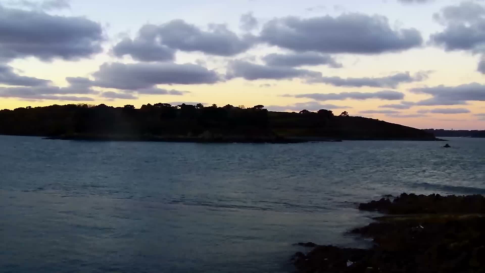 Plougasnou, Anse du Diben Cove Live Cam - Le Diben, Plougasnou, Morlaix, Finistere, Bretagne, France