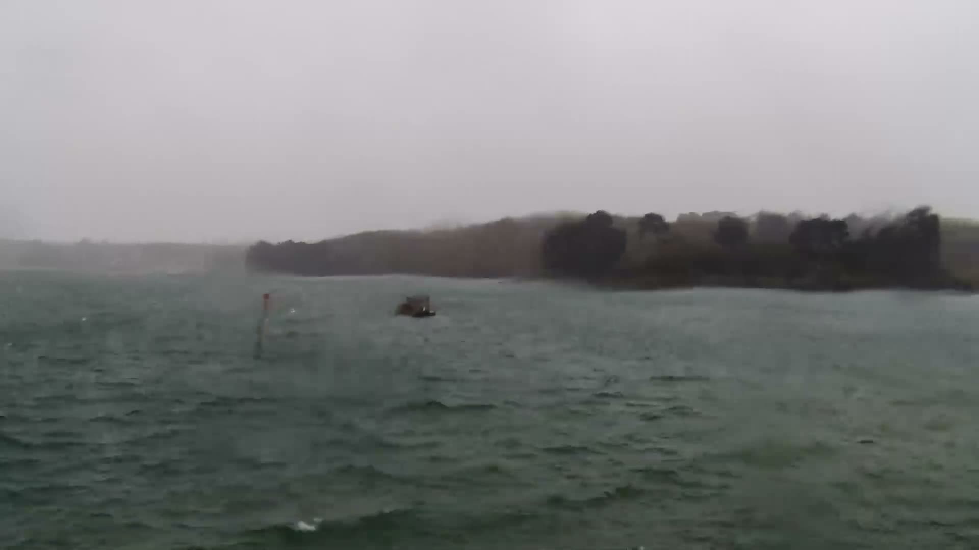 Plougasnou, Anse du Diben Cove Live Cam - Le Diben, Plougasnou, Morlaix, Finistere, Bretagne, France