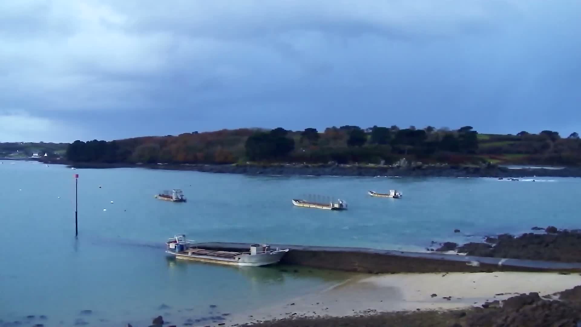 Plougasnou, Anse du Diben Cove Live Cam - Le Diben, Plougasnou, Morlaix, Finistere, Bretagne, France