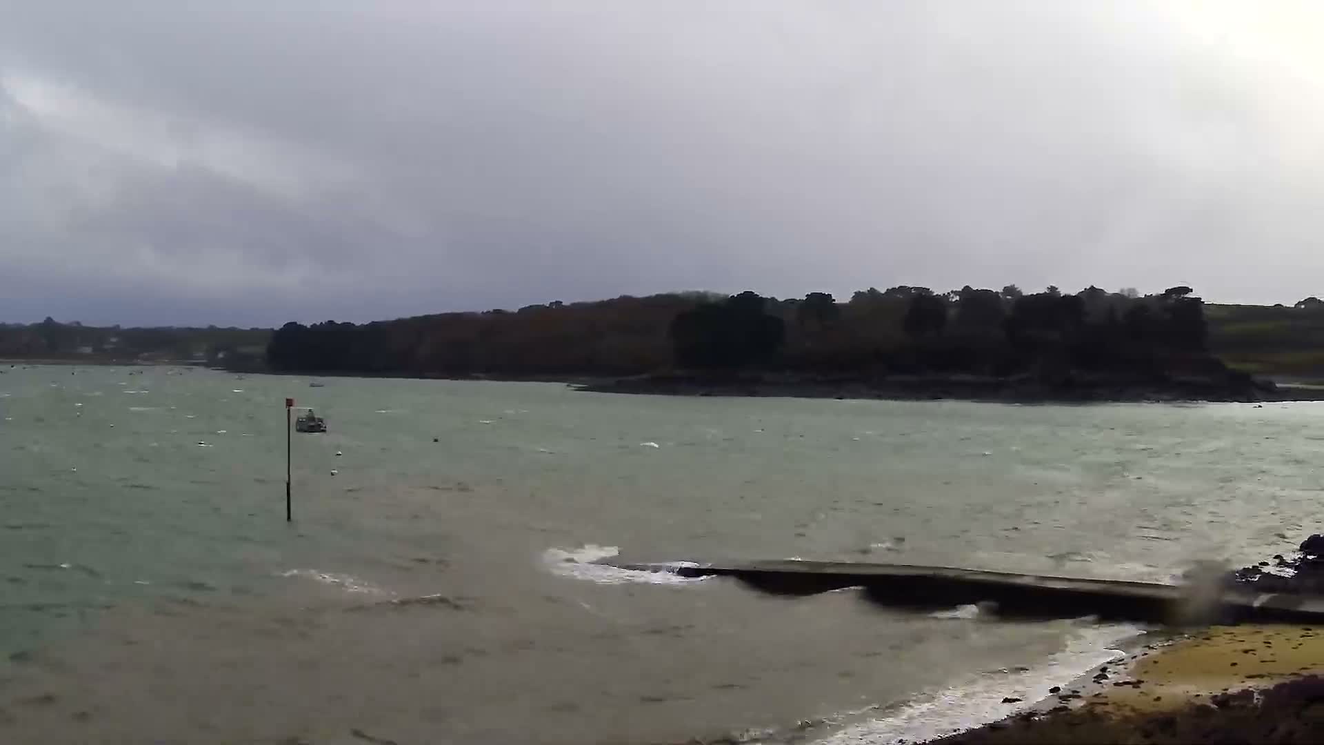 Plougasnou, Anse du Diben Cove Live Cam - Le Diben, Plougasnou, Morlaix, Finistere, Bretagne, France