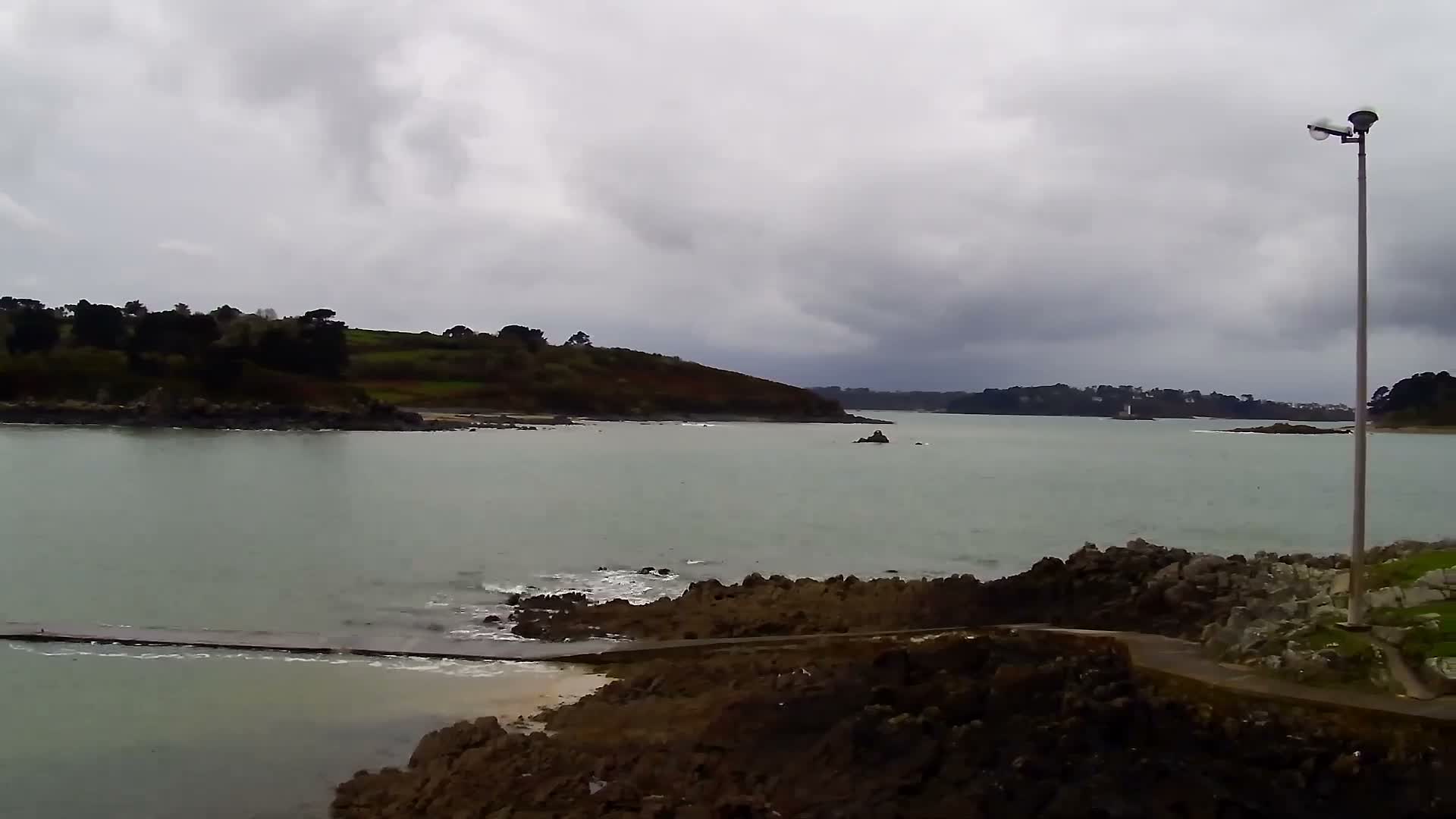 Plougasnou, Anse du Diben Cove Live Cam - Le Diben, Plougasnou, Morlaix, Finistere, Bretagne, France