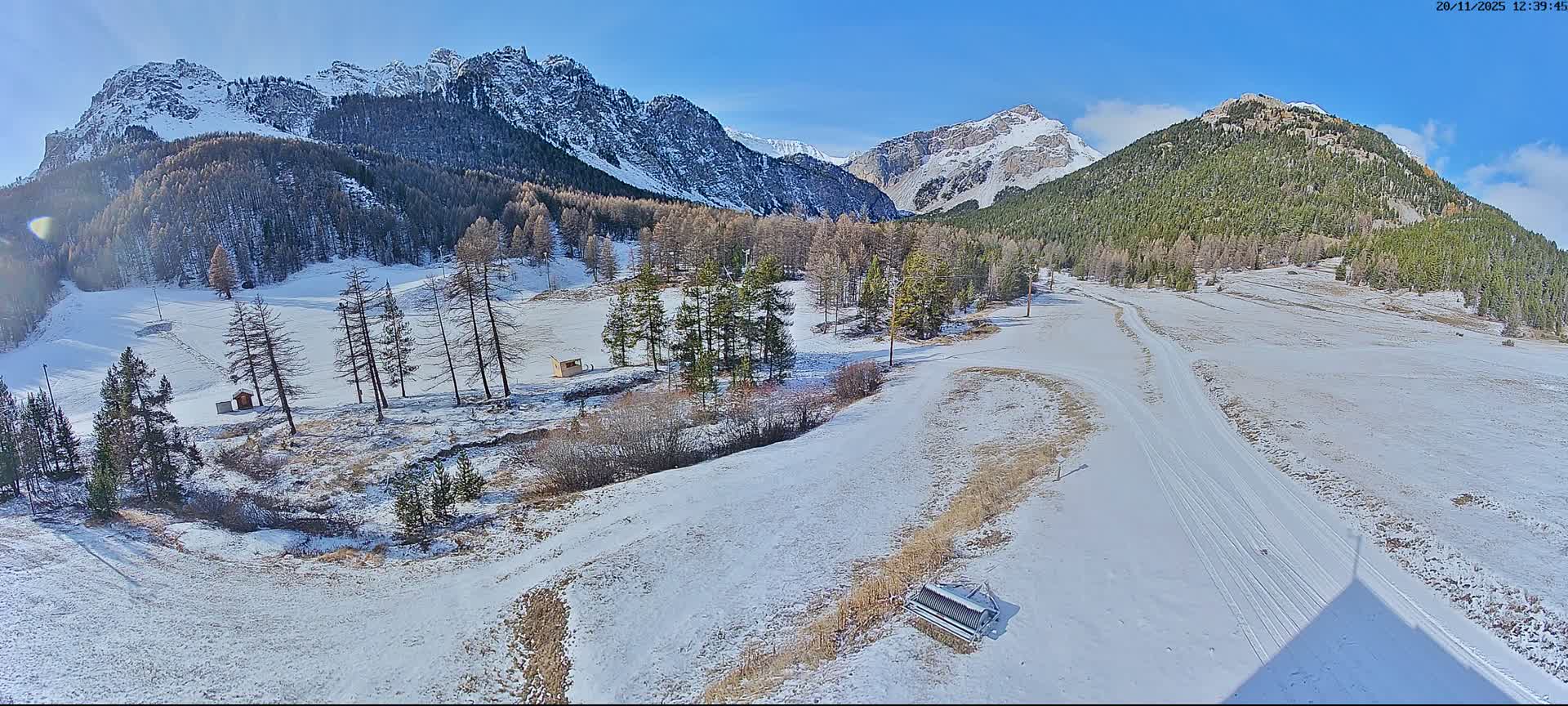 Arvieux Cross-Country Ski Center ( Foyer de ski de fond Arvieux) Live Cam - Brunissard, Arvieux, Briancon, Hautes-Alpes, Provence-Alpes-Cote d’Azur, France