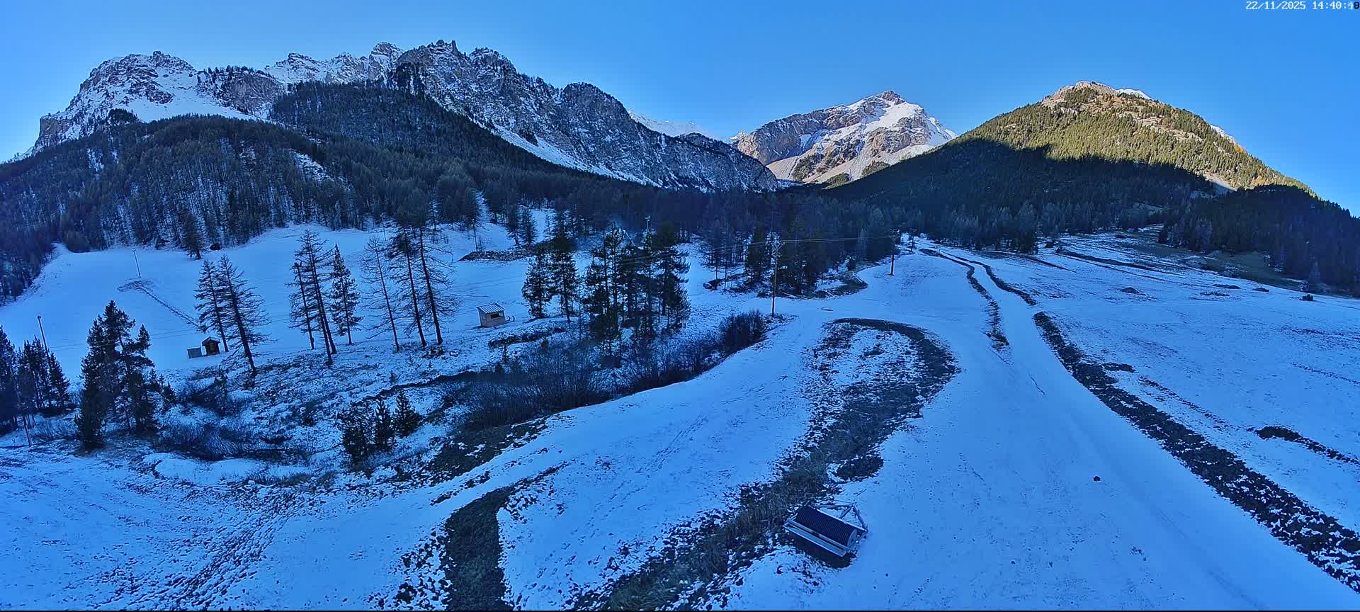 Arvieux Cross-Country Ski Center ( Foyer de ski de fond Arvieux) Live Cam - Brunissard, Arvieux, Briancon, Hautes-Alpes, Provence-Alpes-Cote d’Azur, France