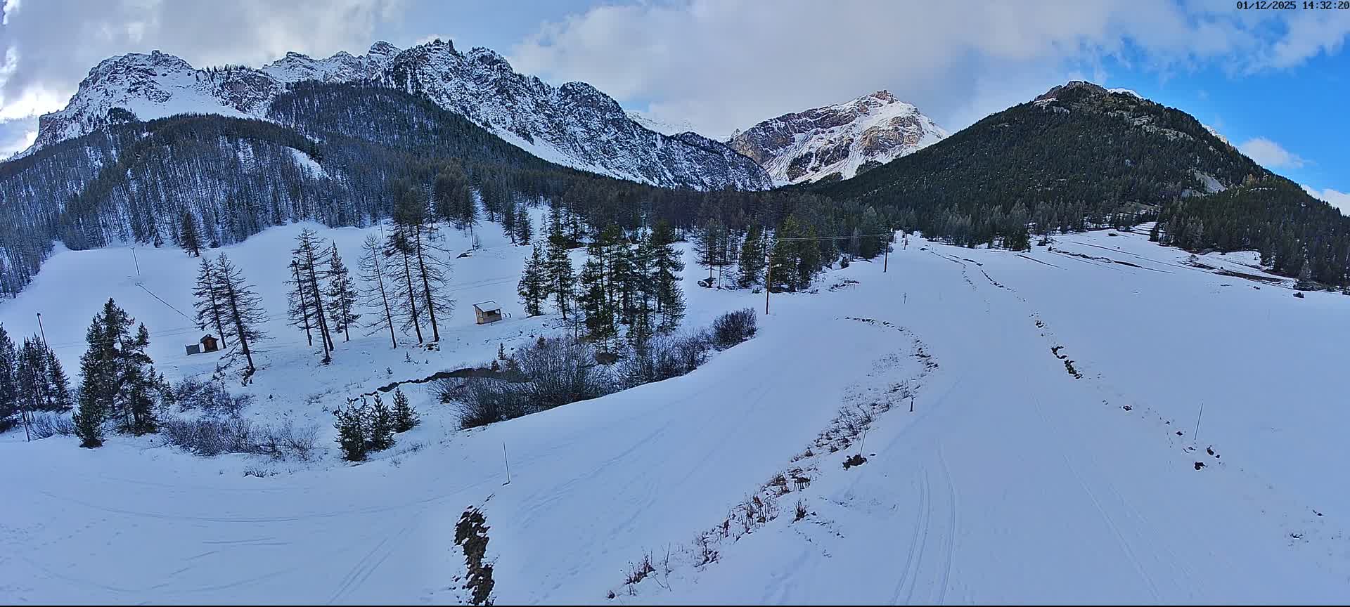 Arvieux Cross-Country Ski Center ( Foyer de ski de fond Arvieux) Live Cam - Brunissard, Arvieux, Briancon, Hautes-Alpes, Provence-Alpes-Cote d’Azur, France