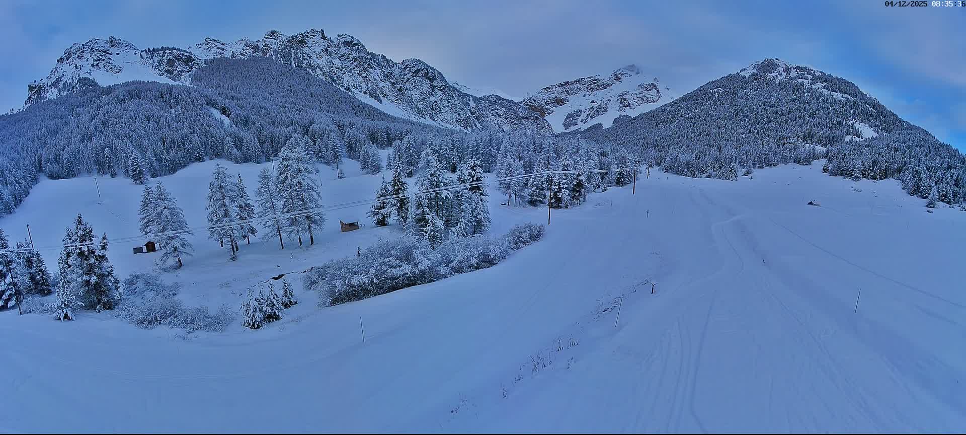 Arvieux Cross-Country Ski Center ( Foyer de ski de fond Arvieux) Live Cam - Brunissard, Arvieux, Briancon, Hautes-Alpes, Provence-Alpes-Cote d’Azur, France