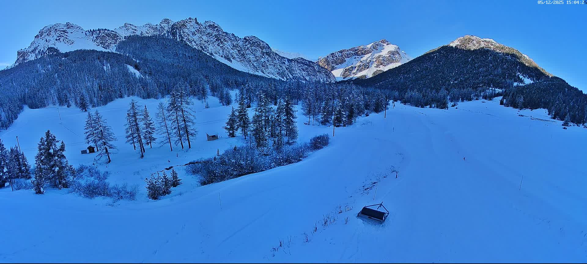 Arvieux Cross-Country Ski Center ( Foyer de ski de fond Arvieux) Live Cam - Brunissard, Arvieux, Briancon, Hautes-Alpes, Provence-Alpes-Cote d’Azur, France