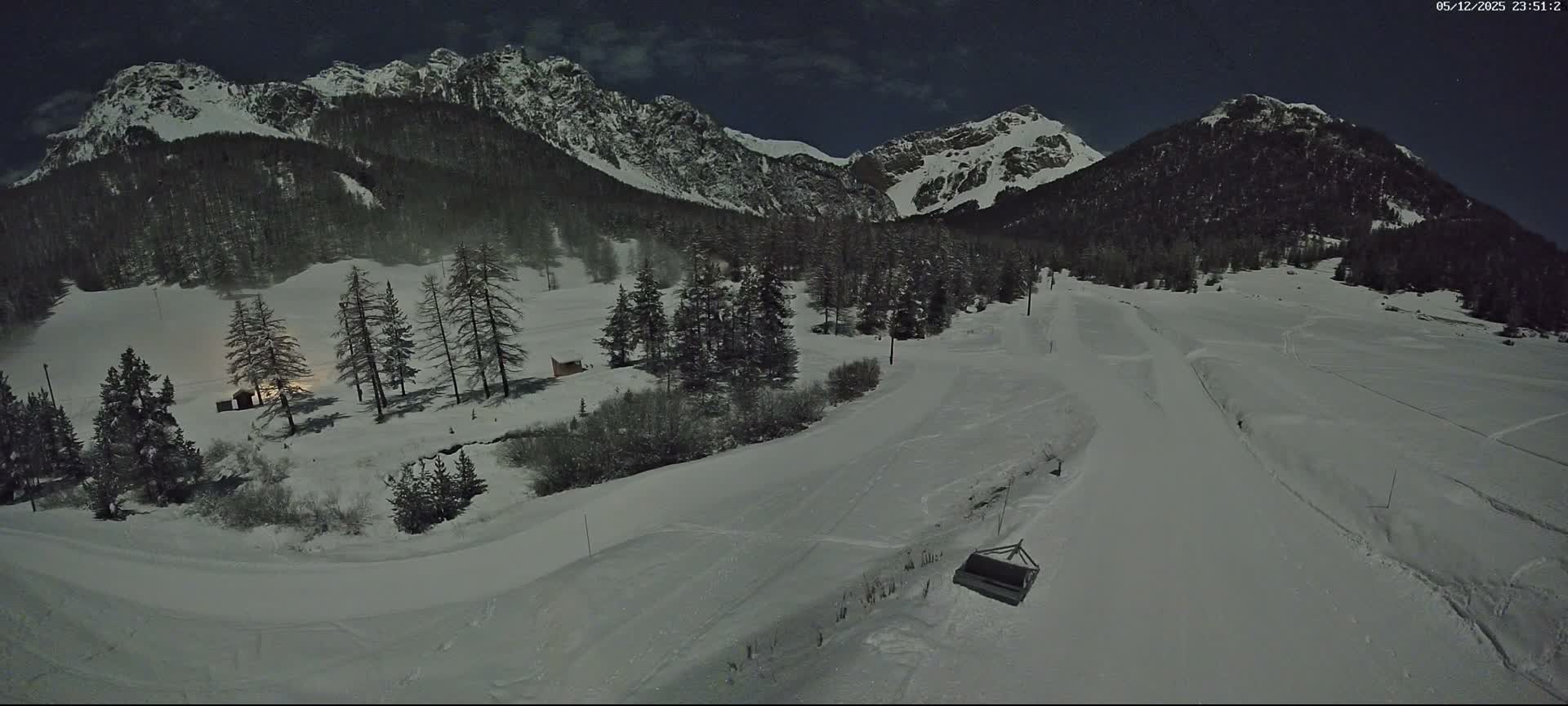 Arvieux Cross-Country Ski Center ( Foyer de ski de fond Arvieux) Live Cam - Brunissard, Arvieux, Briancon, Hautes-Alpes, Provence-Alpes-Cote d’Azur, France