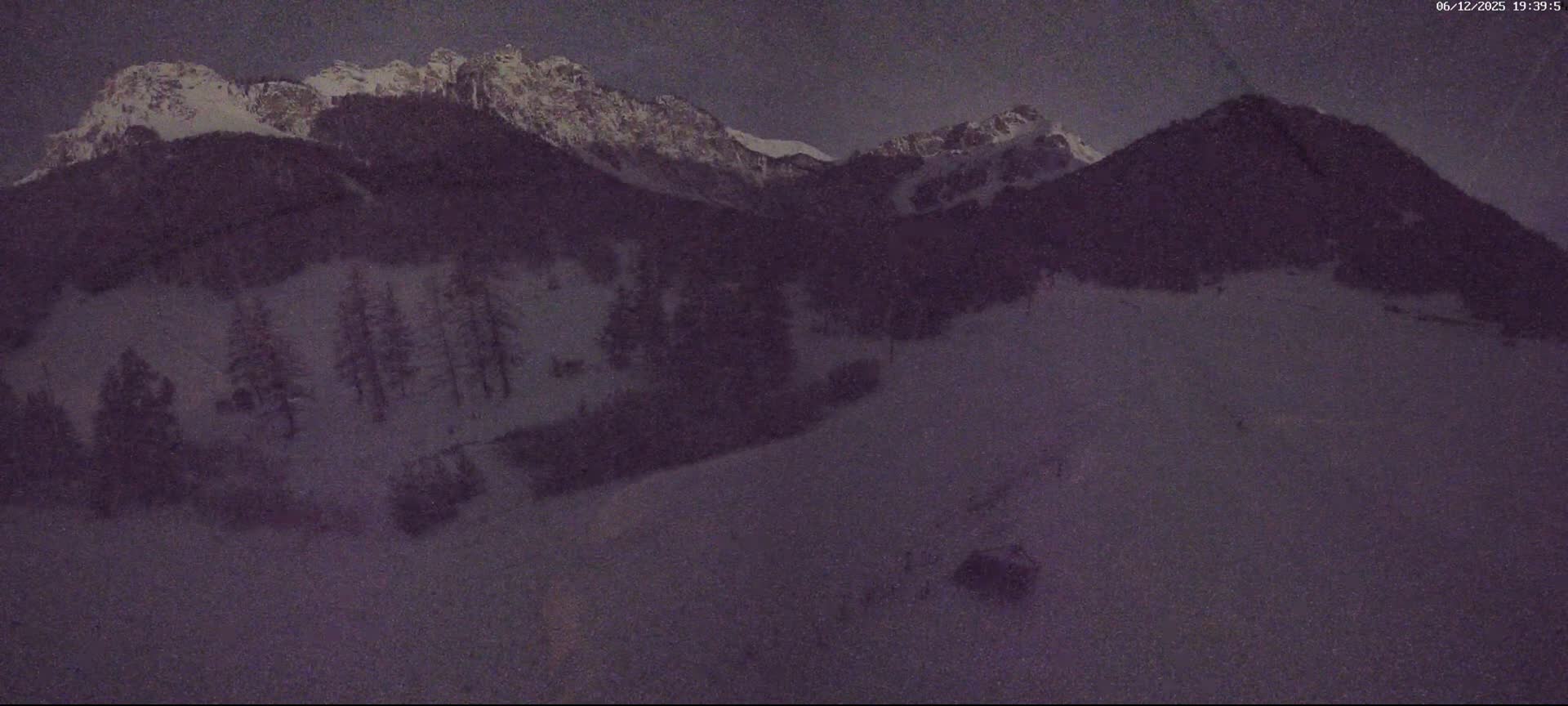 Arvieux Cross-Country Ski Center ( Foyer de ski de fond Arvieux) Live Cam - Brunissard, Arvieux, Briancon, Hautes-Alpes, Provence-Alpes-Cote d’Azur, France