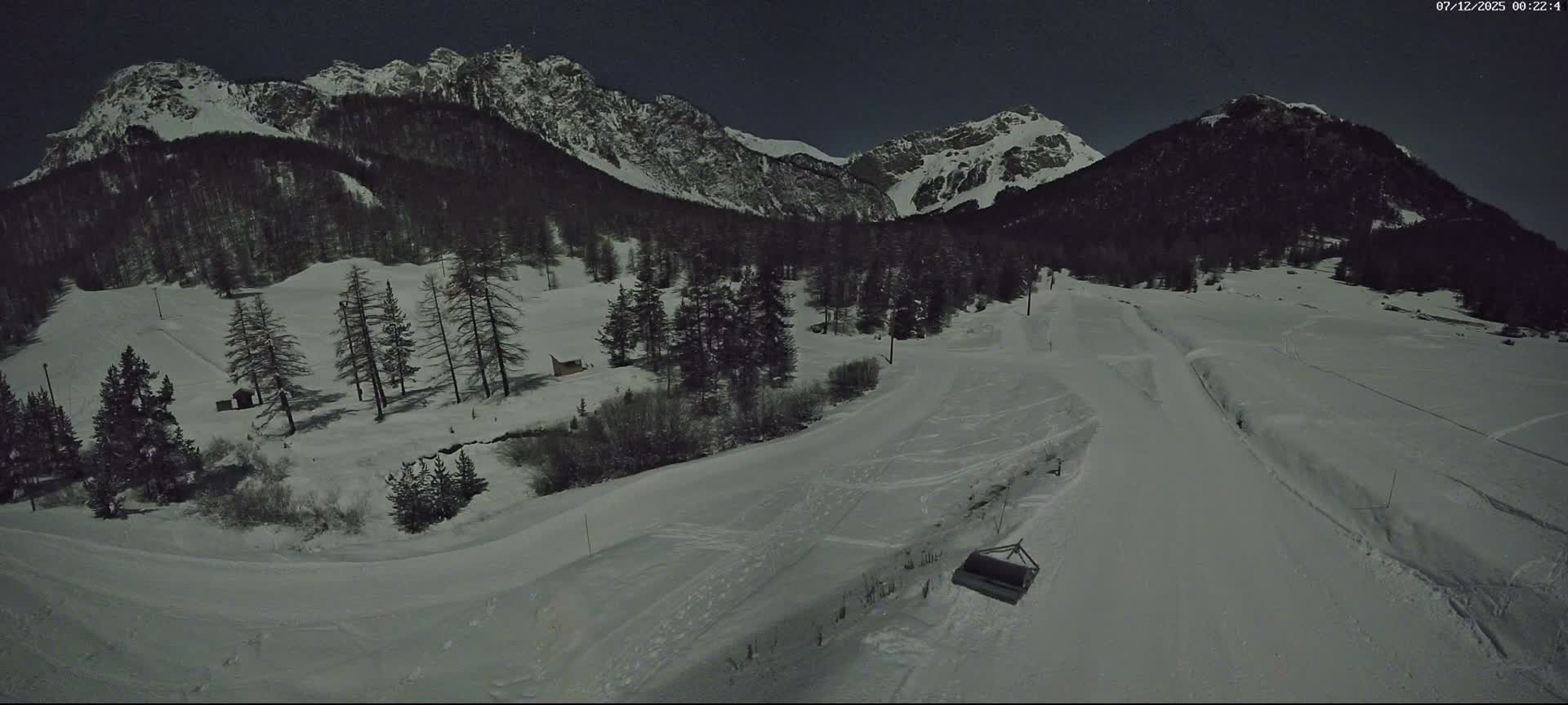 Arvieux Cross-Country Ski Center ( Foyer de ski de fond Arvieux) Live Cam - Brunissard, Arvieux, Briancon, Hautes-Alpes, Provence-Alpes-Cote d’Azur, France