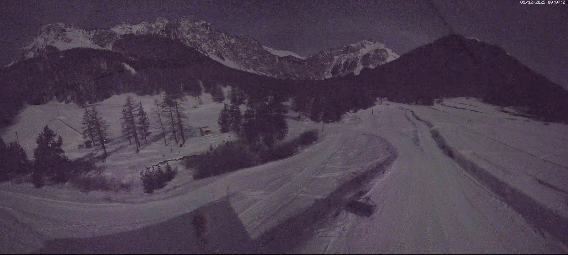 Arvieux Cross-Country Ski Center ( Foyer de ski de fond Arvieux) Live Cam - Brunissard, Arvieux, Briancon, Hautes-Alpes, Provence-Alpes-Cote d’Azur, France