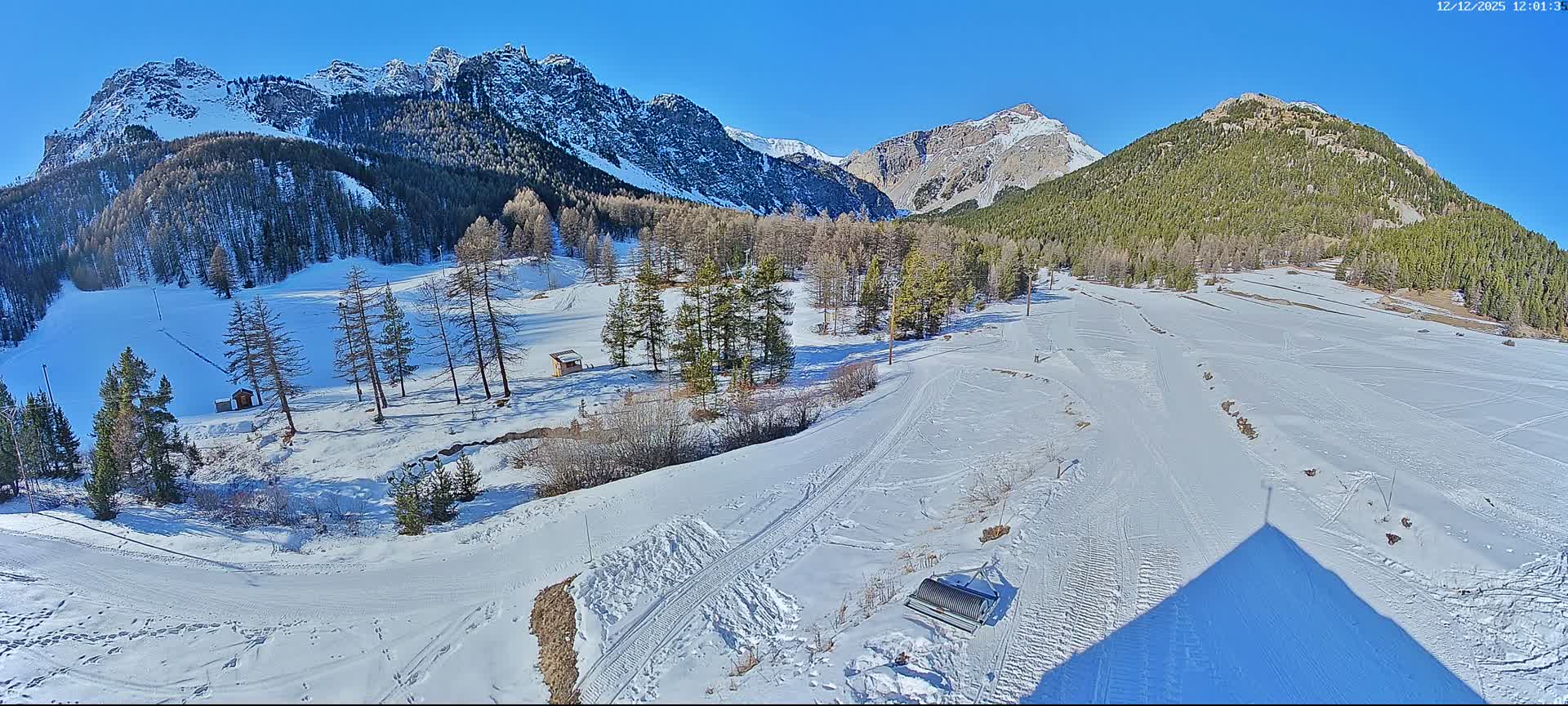 Arvieux Cross-Country Ski Center ( Foyer de ski de fond Arvieux) Live Cam - Brunissard, Arvieux, Briancon, Hautes-Alpes, Provence-Alpes-Cote d’Azur, France