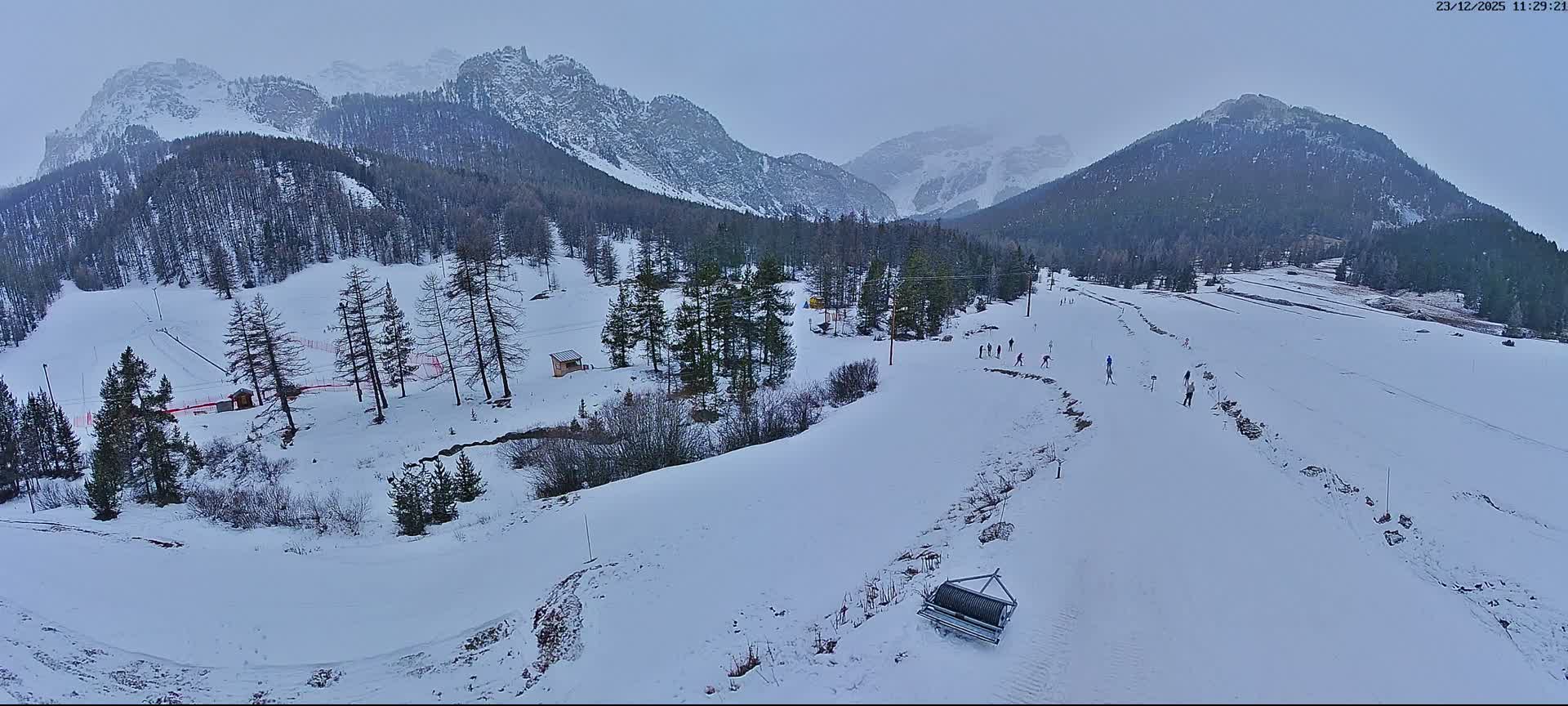 Arvieux Cross-Country Ski Center ( Foyer de ski de fond Arvieux) Live Cam - Brunissard, Arvieux, Briancon, Hautes-Alpes, Provence-Alpes-Cote d’Azur, France