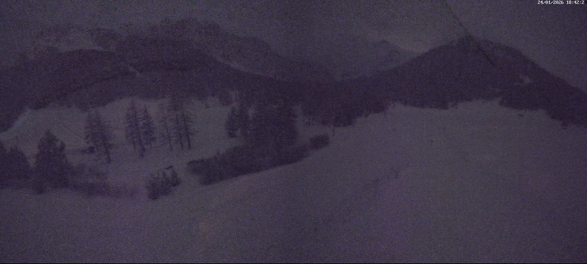 Arvieux Cross-Country Ski Center ( Foyer de ski de fond Arvieux) Live Cam - Brunissard, Arvieux, Briancon, Hautes-Alpes, Provence-Alpes-Cote d’Azur, France