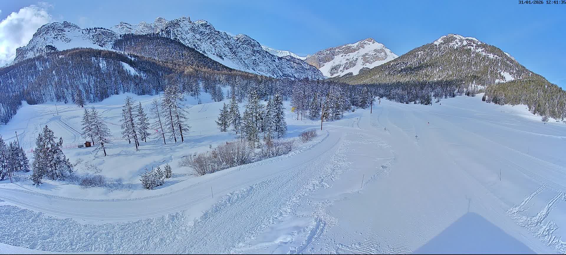 Arvieux Cross-Country Ski Center ( Foyer de ski de fond Arvieux) Live Cam - Brunissard, Arvieux, Briancon, Hautes-Alpes, Provence-Alpes-Cote d’Azur, France