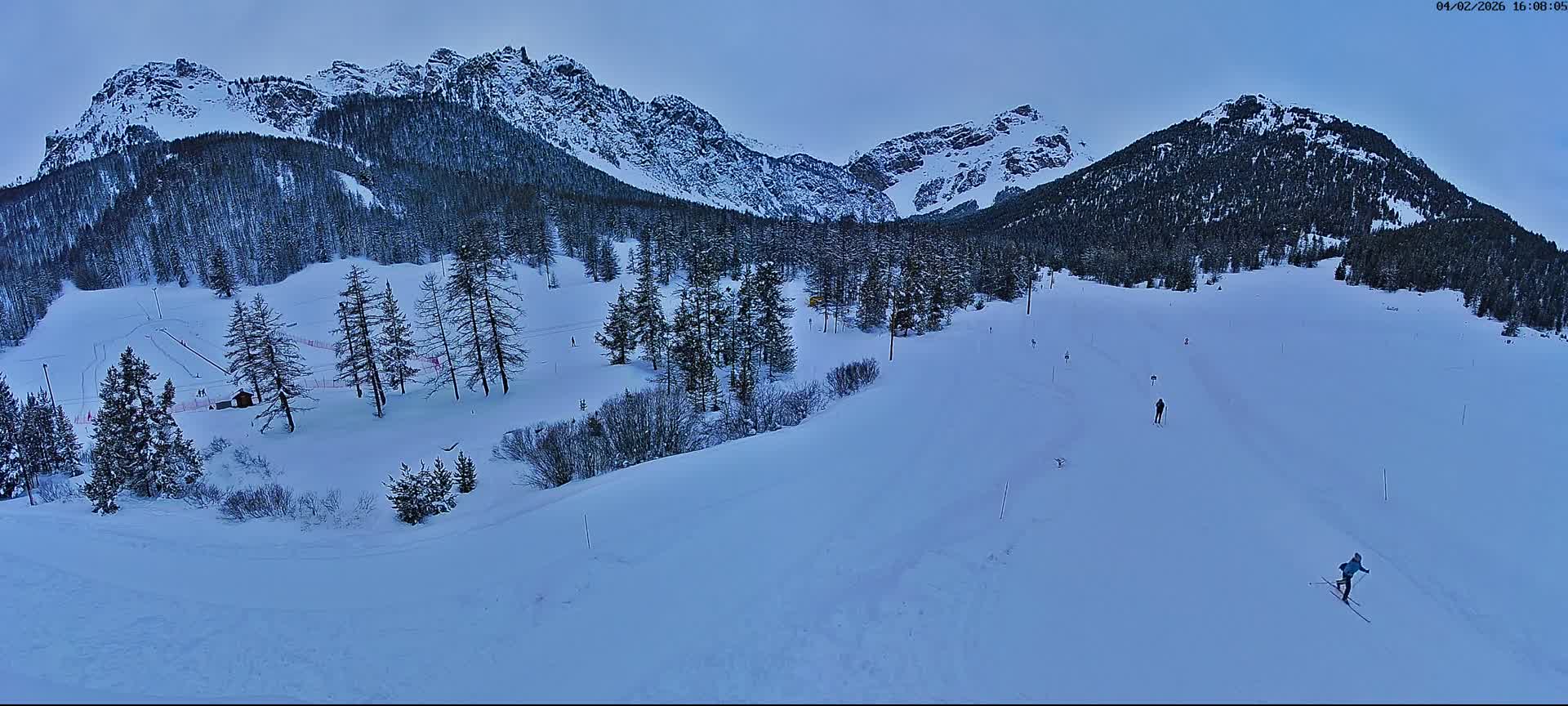Arvieux Cross-Country Ski Center ( Foyer de ski de fond Arvieux) Live Cam - Brunissard, Arvieux, Briancon, Hautes-Alpes, Provence-Alpes-Cote d’Azur, France