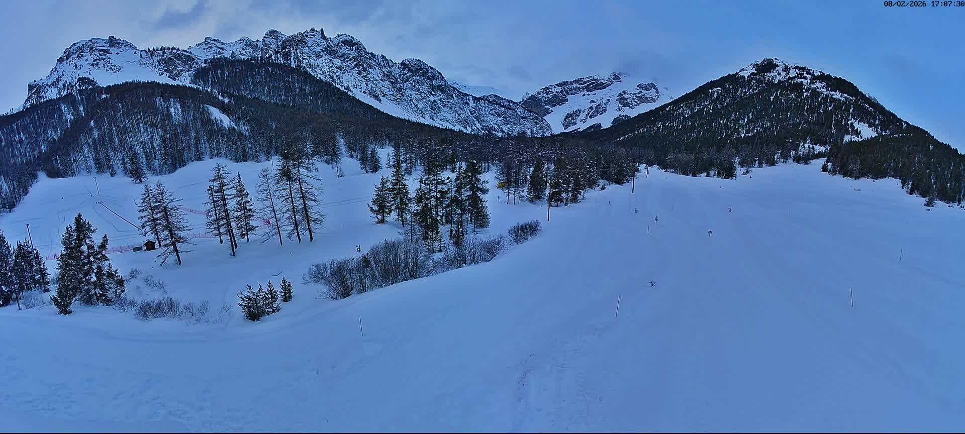 Arvieux Cross-Country Ski Center ( Foyer de ski de fond Arvieux) Live Cam - Brunissard, Arvieux, Briancon, Hautes-Alpes, Provence-Alpes-Cote d’Azur, France