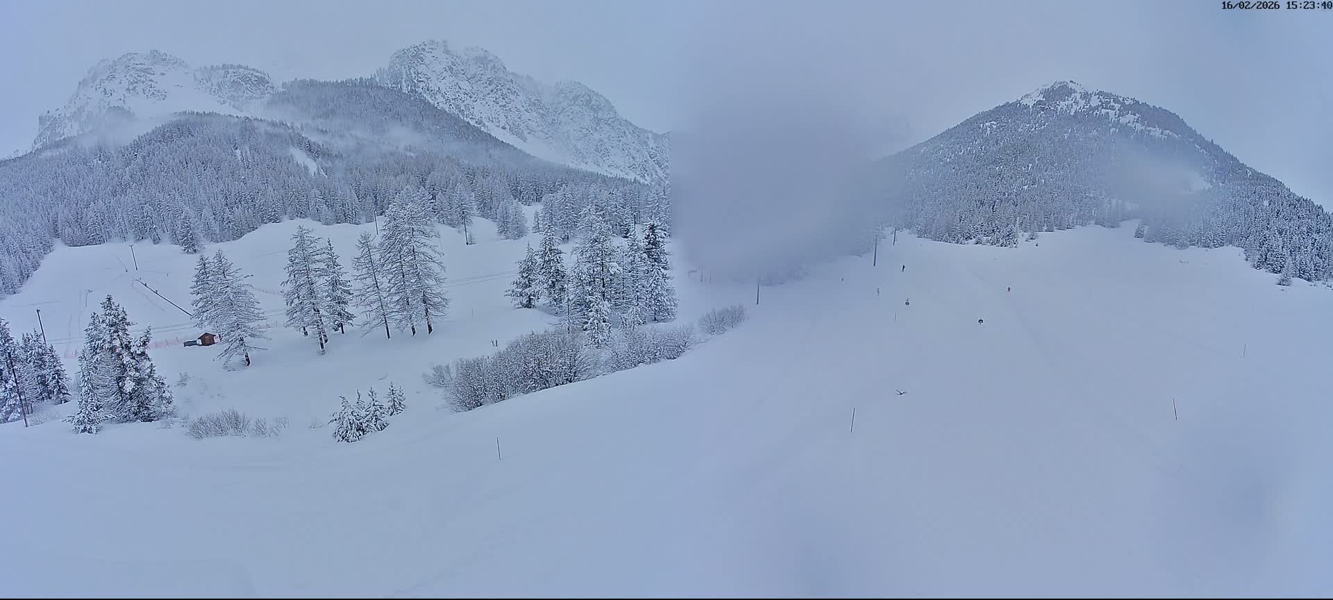 Arvieux Cross-Country Ski Center ( Foyer de ski de fond Arvieux) Live Cam - Brunissard, Arvieux, Briancon, Hautes-Alpes, Provence-Alpes-Cote d’Azur, France