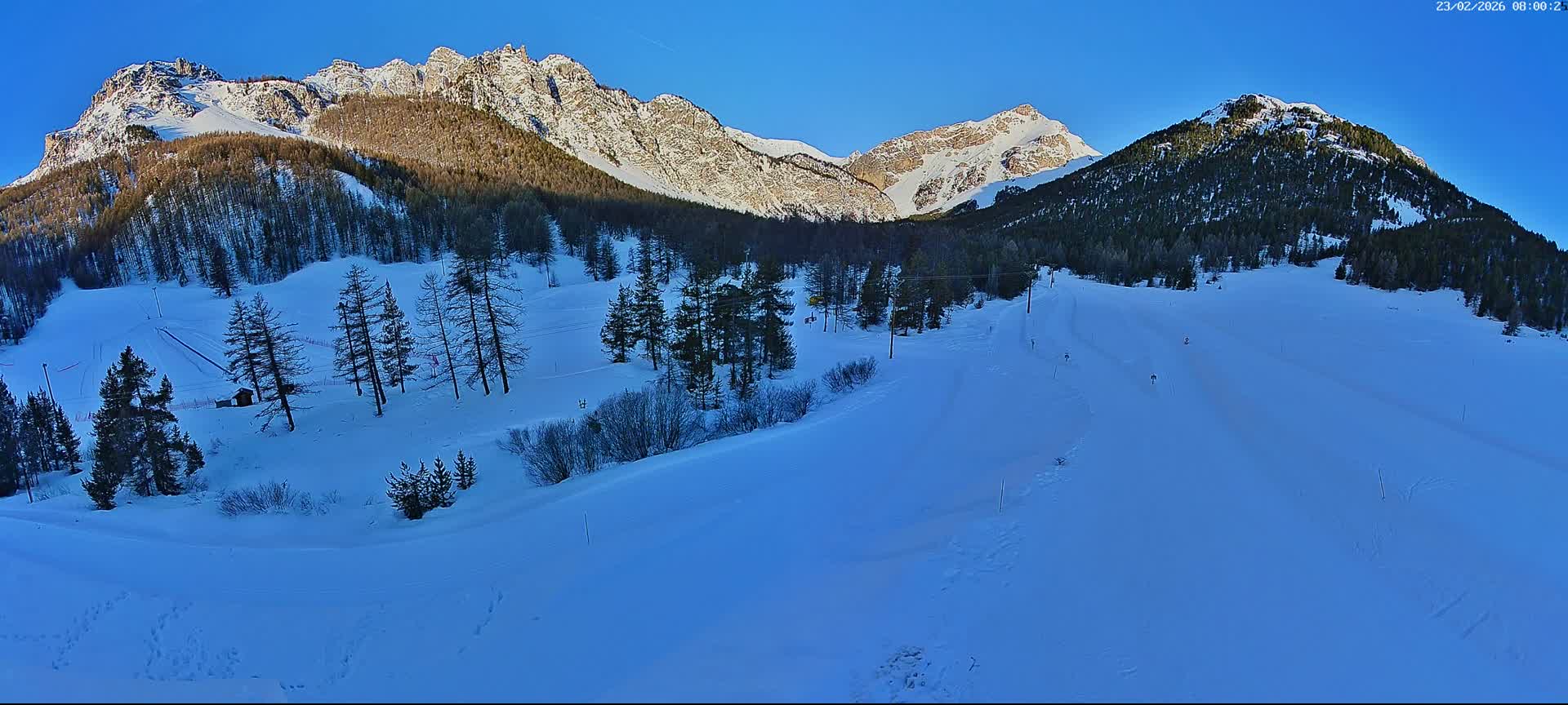 Arvieux Cross-Country Ski Center ( Foyer de ski de fond Arvieux) Live Cam - Brunissard, Arvieux, Briancon, Hautes-Alpes, Provence-Alpes-Cote d’Azur, France