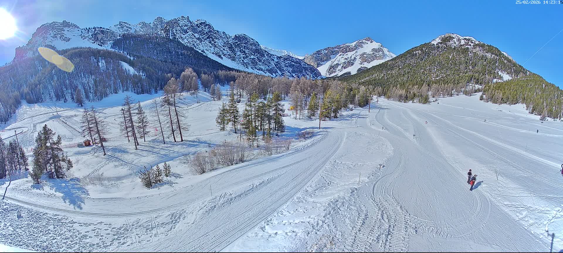 Arvieux Cross-Country Ski Center ( Foyer de ski de fond Arvieux) Live Cam - Brunissard, Arvieux, Briancon, Hautes-Alpes, Provence-Alpes-Cote d’Azur, France