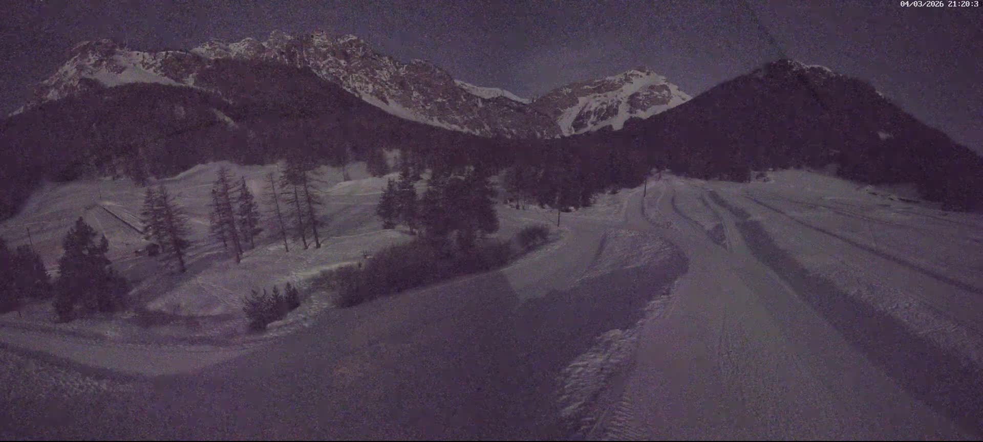 Arvieux Cross-Country Ski Center ( Foyer de ski de fond Arvieux) Live Cam - Brunissard, Arvieux, Briancon, Hautes-Alpes, Provence-Alpes-Cote d’Azur, France