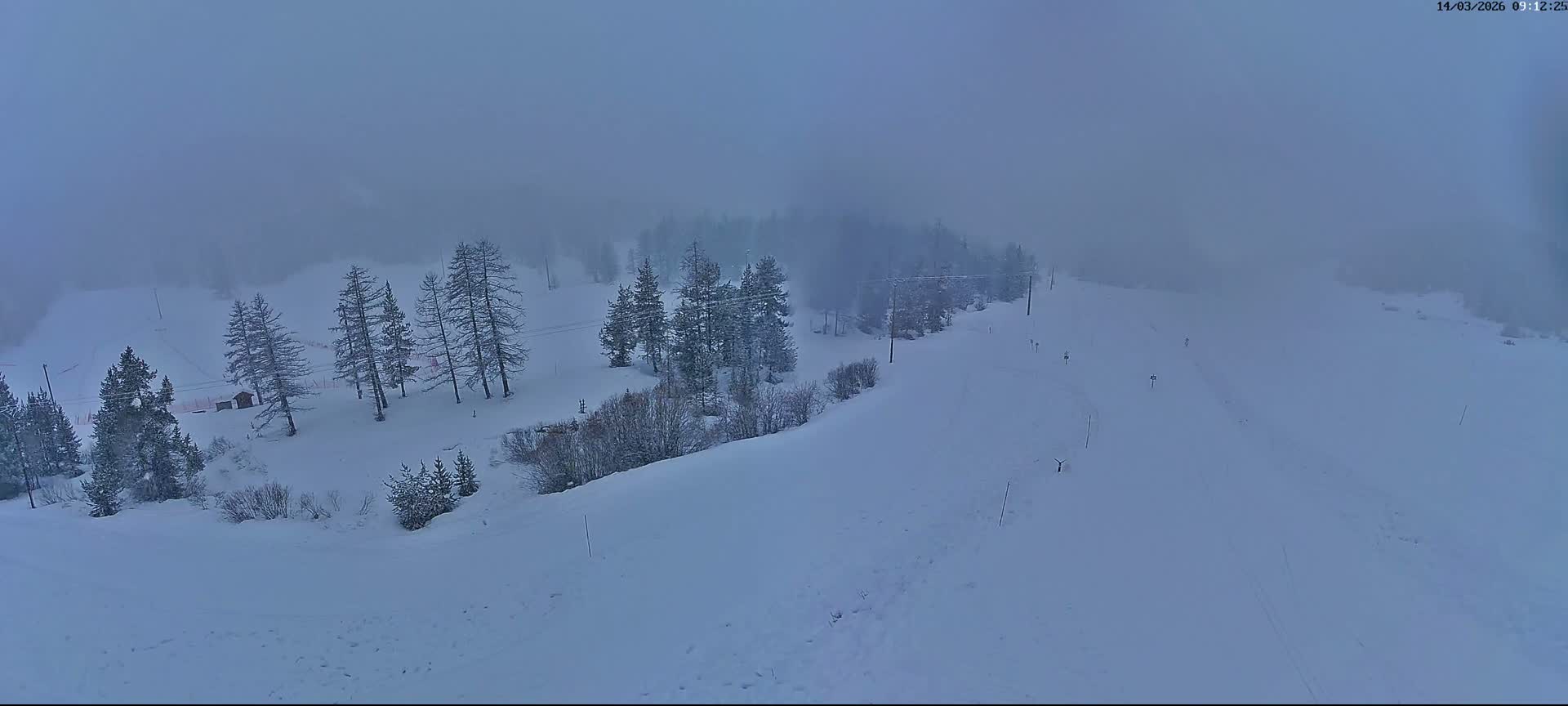Arvieux Cross-Country Ski Center ( Foyer de ski de fond Arvieux) Live Cam - Brunissard, Arvieux, Briancon, Hautes-Alpes, Provence-Alpes-Cote d’Azur, France