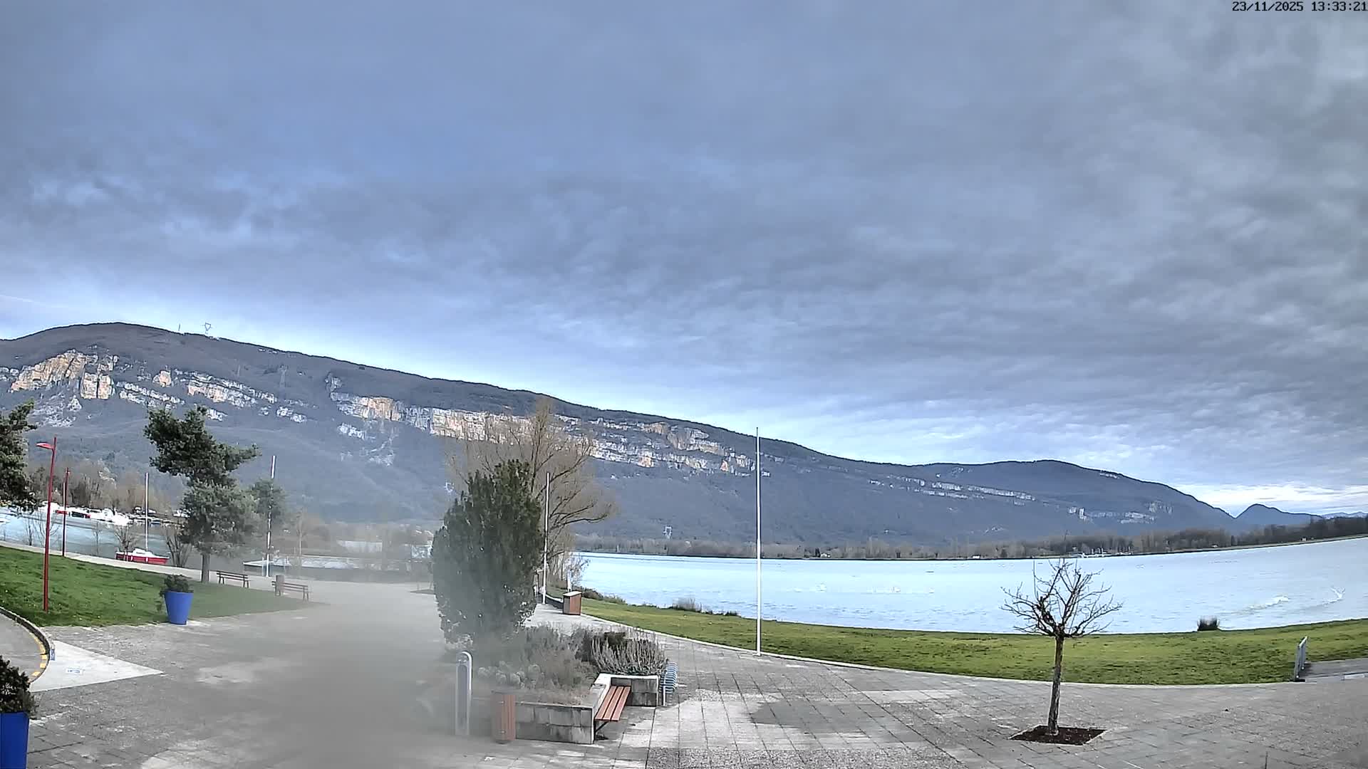 Montalieu-Vercieu, Vallée Bleue Base de Loisirs Leisure Park & Le Rhone River View Live Cam - Montalieu, Montalieu-Vercieu, La Tour-du-Pin, Isère, Auvergne-Rhône-Alpes, France
