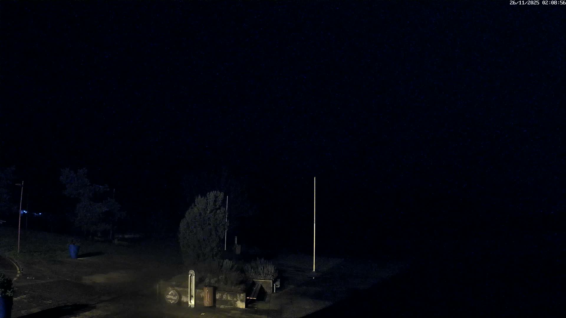 Montalieu-Vercieu, Vallée Bleue Base de Loisirs Leisure Park & Le Rhone River View Live Cam - Montalieu, Montalieu-Vercieu, La Tour-du-Pin, Isère, Auvergne-Rhône-Alpes, France