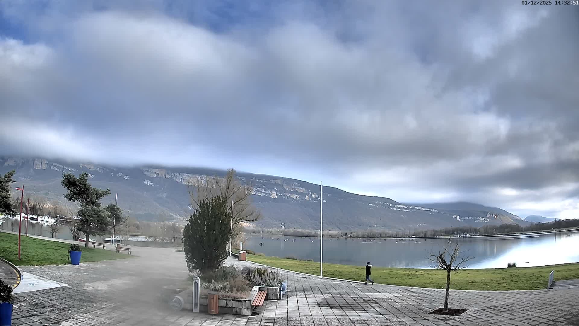 Montalieu-Vercieu, Vallée Bleue Base de Loisirs Leisure Park & Le Rhone River View Live Cam - Montalieu, Montalieu-Vercieu, La Tour-du-Pin, Isère, Auvergne-Rhône-Alpes, France