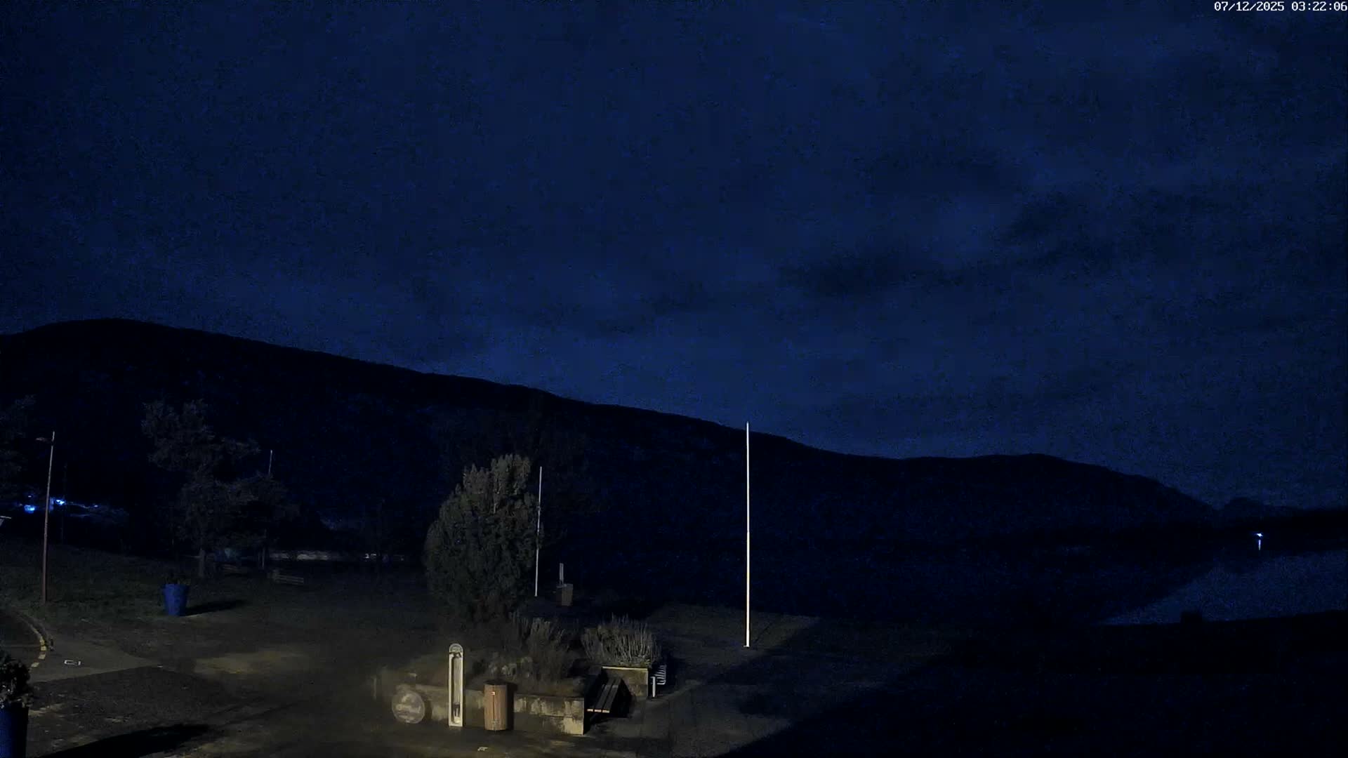 Montalieu-Vercieu, Vallée Bleue Base de Loisirs Leisure Park & Le Rhone River View Live Cam - Montalieu, Montalieu-Vercieu, La Tour-du-Pin, Isère, Auvergne-Rhône-Alpes, France