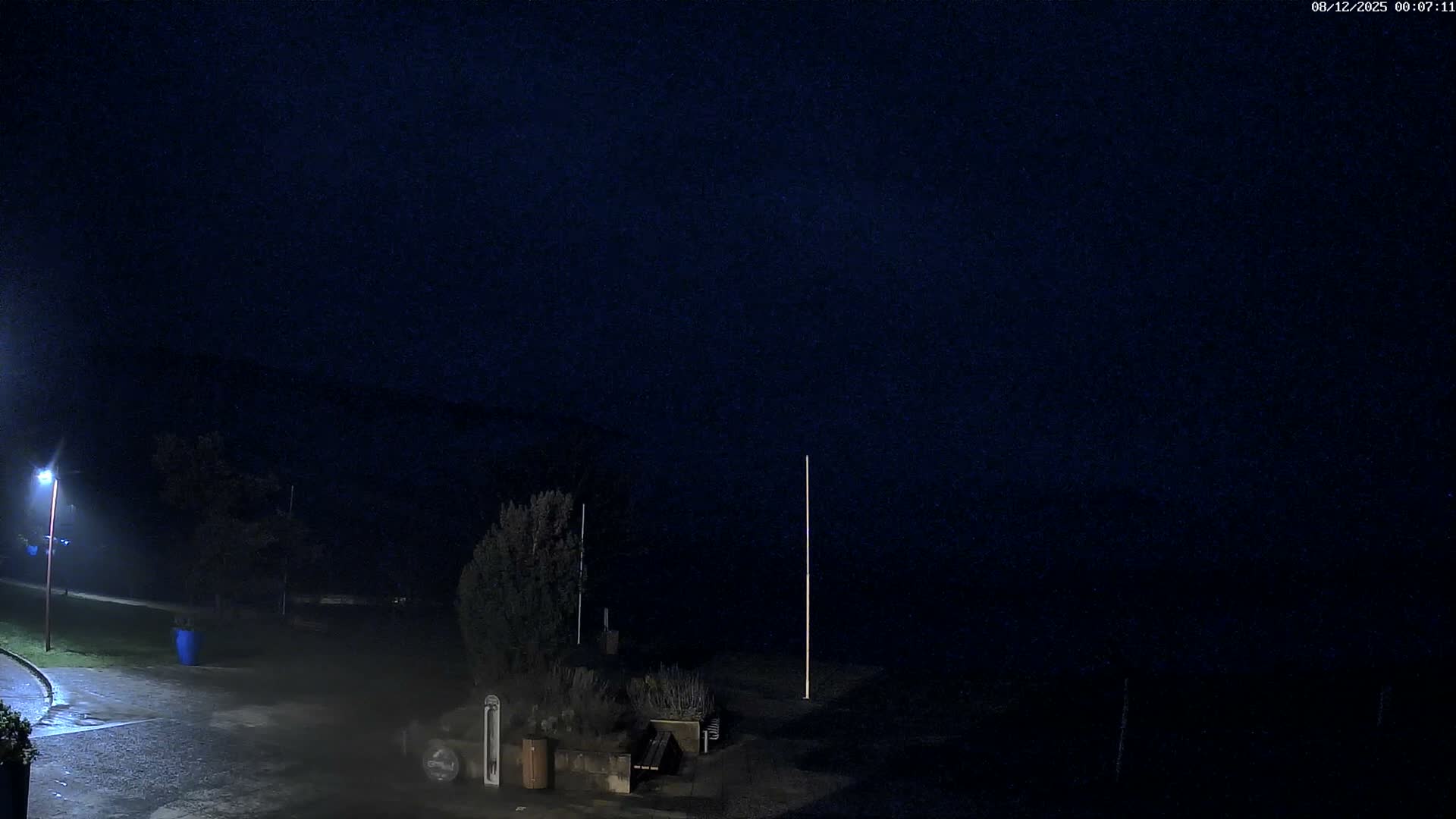 Montalieu-Vercieu, Vallée Bleue Base de Loisirs Leisure Park & Le Rhone River View Live Cam - Montalieu, Montalieu-Vercieu, La Tour-du-Pin, Isère, Auvergne-Rhône-Alpes, France