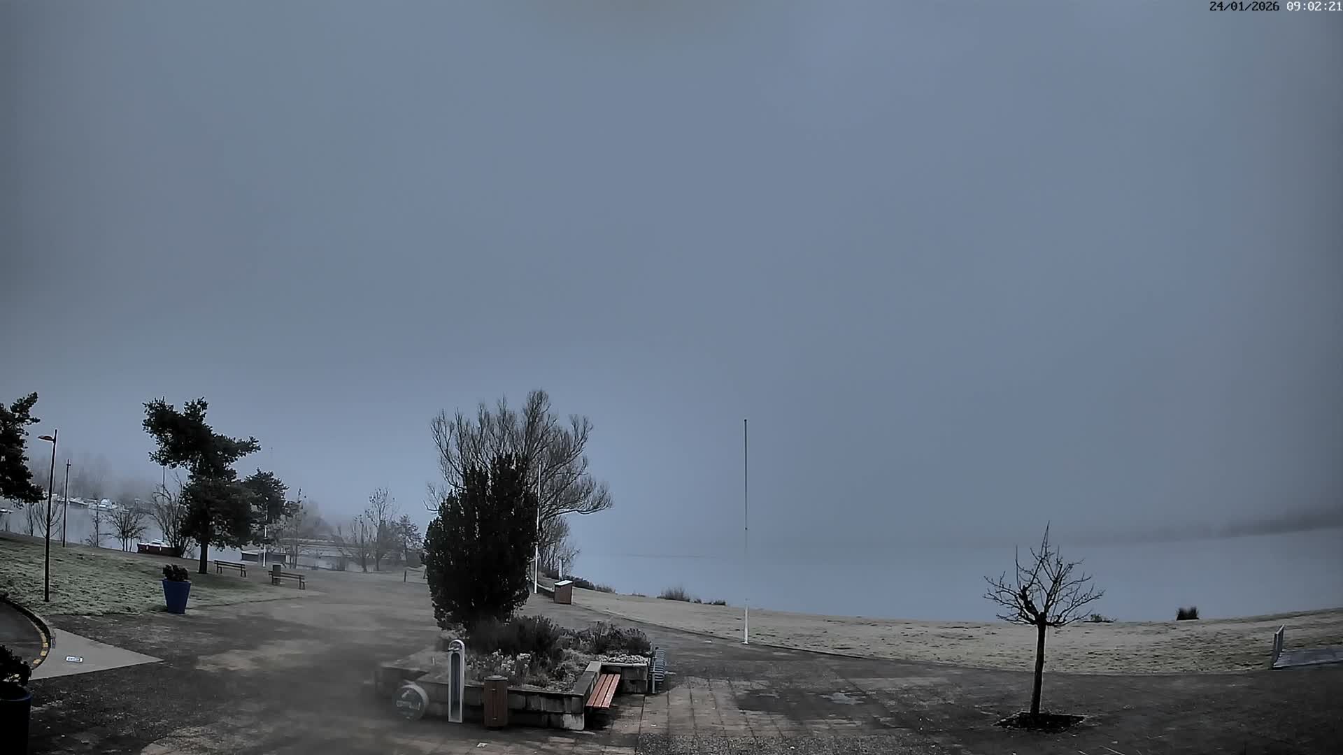 Montalieu-Vercieu, Vallée Bleue Base de Loisirs Leisure Park & Le Rhone River View Live Cam - Montalieu, Montalieu-Vercieu, La Tour-du-Pin, Isère, Auvergne-Rhône-Alpes, France