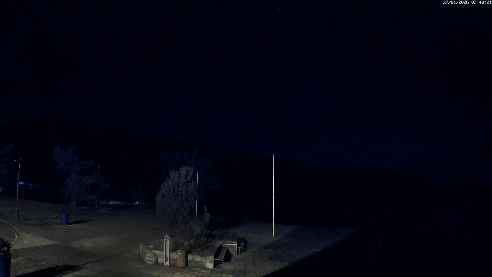 Montalieu-Vercieu, Vallée Bleue Base de Loisirs Leisure Park & Le Rhone River View Live Cam - Montalieu, Montalieu-Vercieu, La Tour-du-Pin, Isère, Auvergne-Rhône-Alpes, France