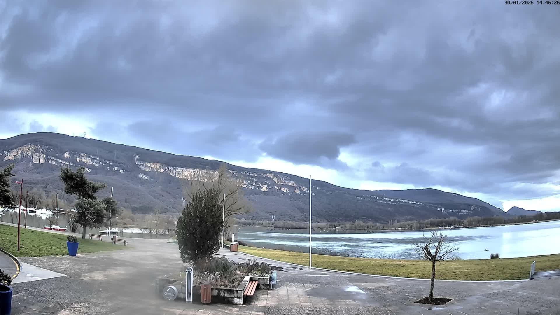 Montalieu-Vercieu, Vallée Bleue Base de Loisirs Leisure Park & Le Rhone River View Live Cam - Montalieu, Montalieu-Vercieu, La Tour-du-Pin, Isère, Auvergne-Rhône-Alpes, France