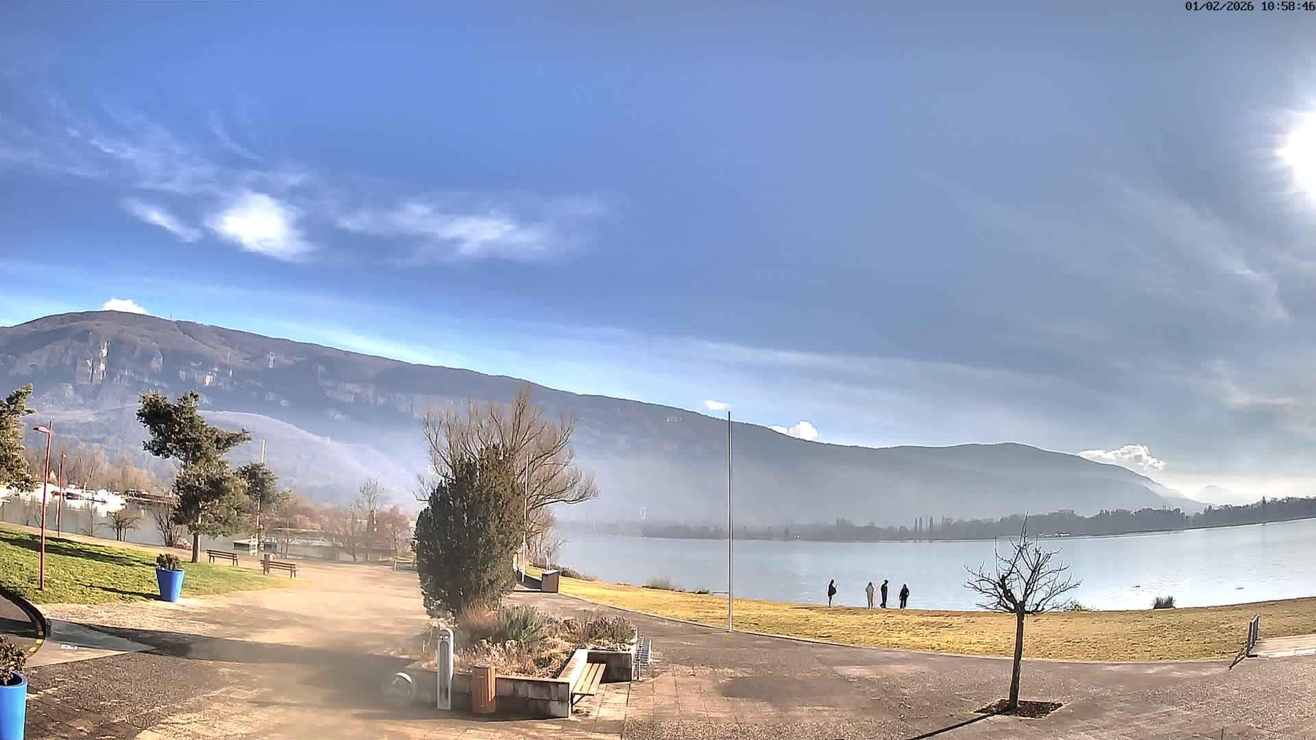 Montalieu-Vercieu, Vallée Bleue Base de Loisirs Leisure Park & Le Rhone River View Live Cam - Montalieu, Montalieu-Vercieu, La Tour-du-Pin, Isère, Auvergne-Rhône-Alpes, France