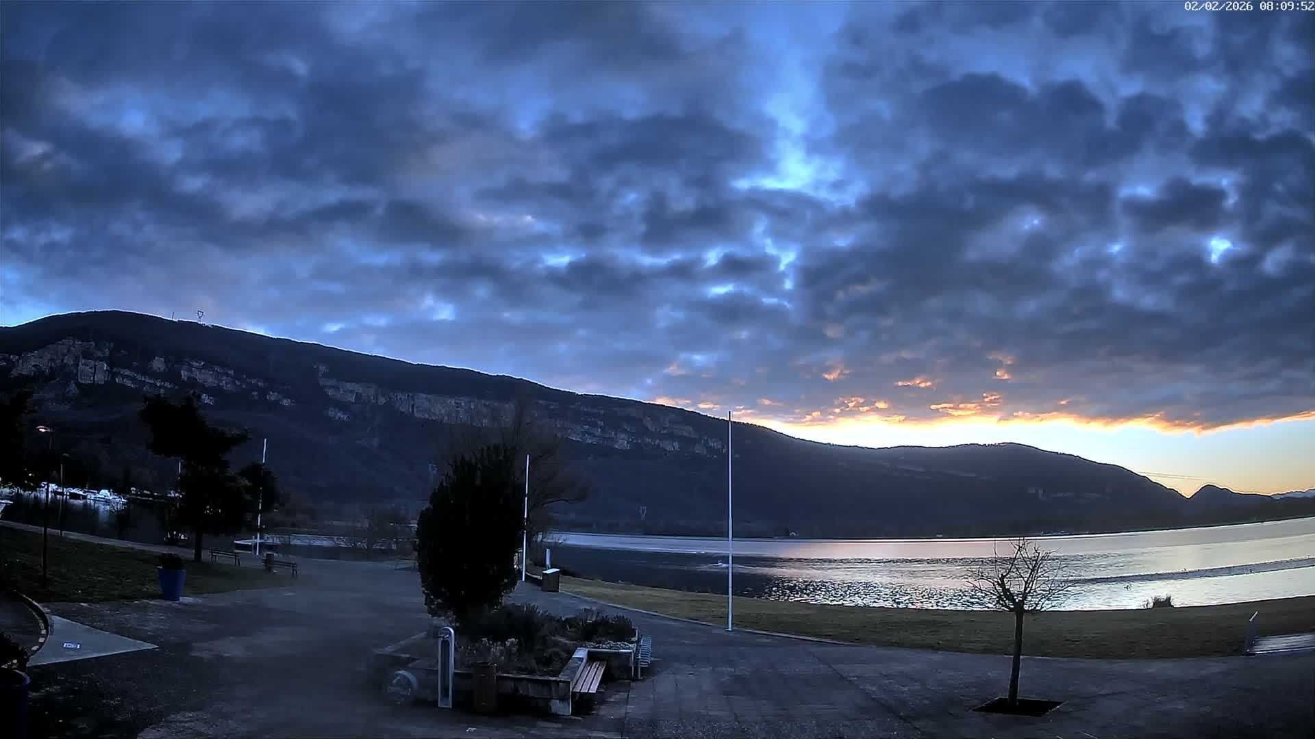 Montalieu-Vercieu, Vallée Bleue Base de Loisirs Leisure Park & Le Rhone River View Live Cam - Montalieu, Montalieu-Vercieu, La Tour-du-Pin, Isère, Auvergne-Rhône-Alpes, France