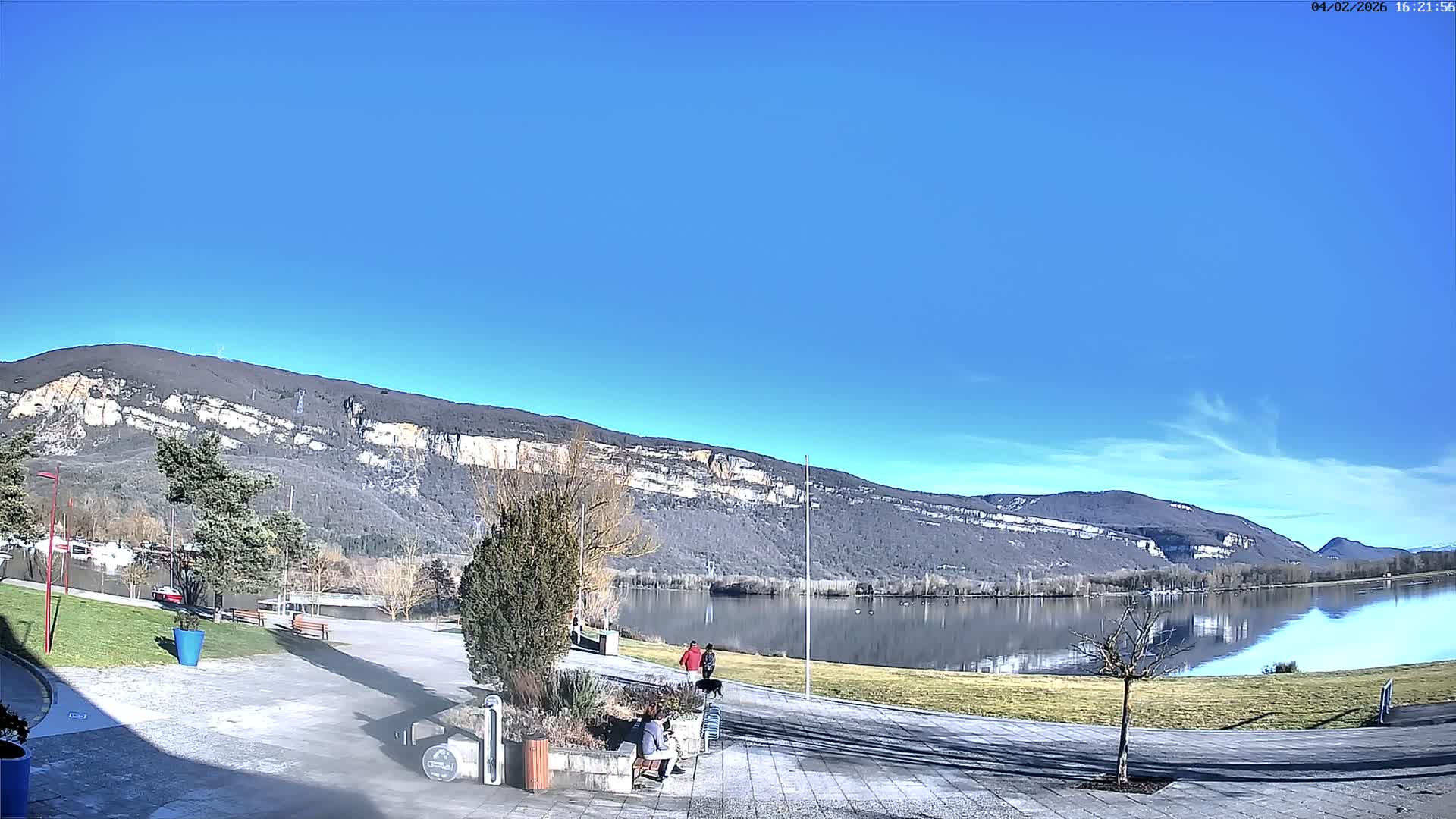 Montalieu-Vercieu, Vallée Bleue Base de Loisirs Leisure Park & Le Rhone River View Live Cam - Montalieu, Montalieu-Vercieu, La Tour-du-Pin, Isère, Auvergne-Rhône-Alpes, France