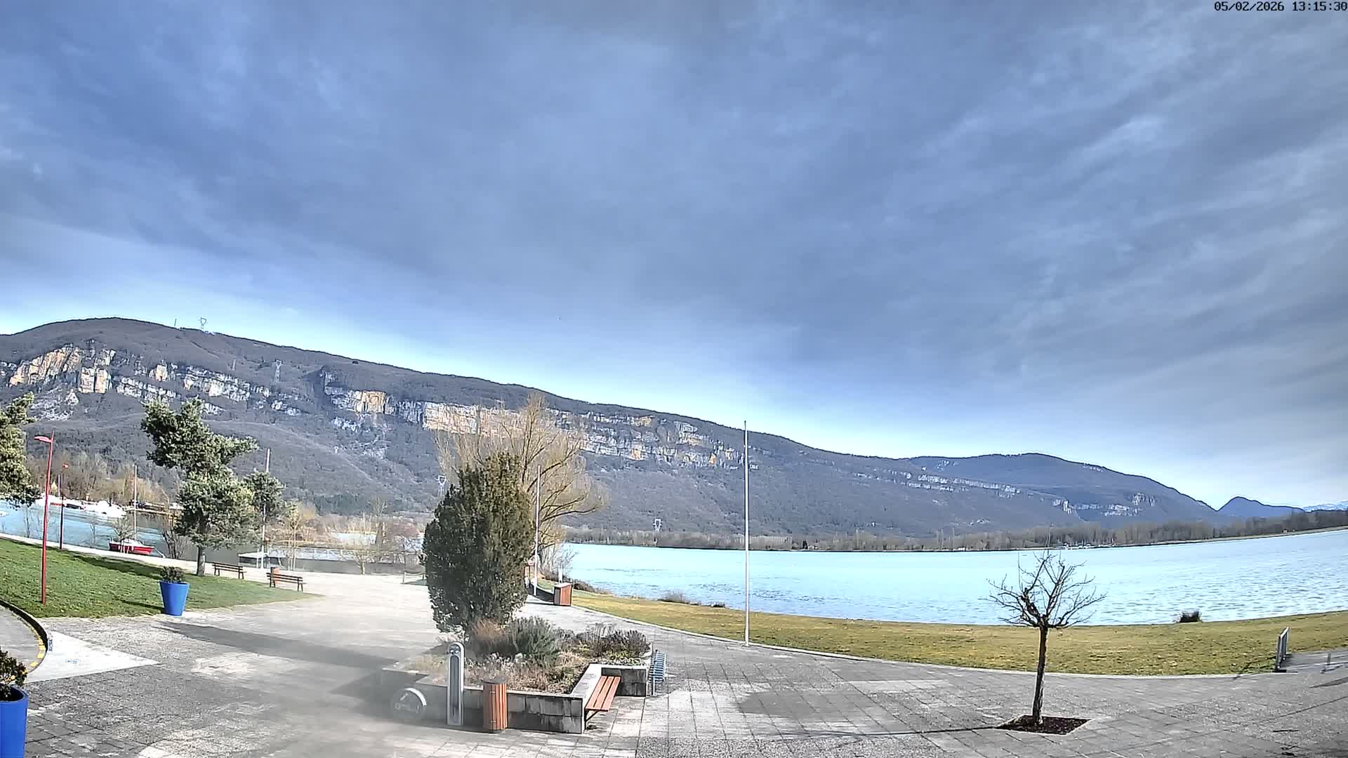 Montalieu-Vercieu, Vallée Bleue Base de Loisirs Leisure Park & Le Rhone River View Live Cam - Montalieu, Montalieu-Vercieu, La Tour-du-Pin, Isère, Auvergne-Rhône-Alpes, France
