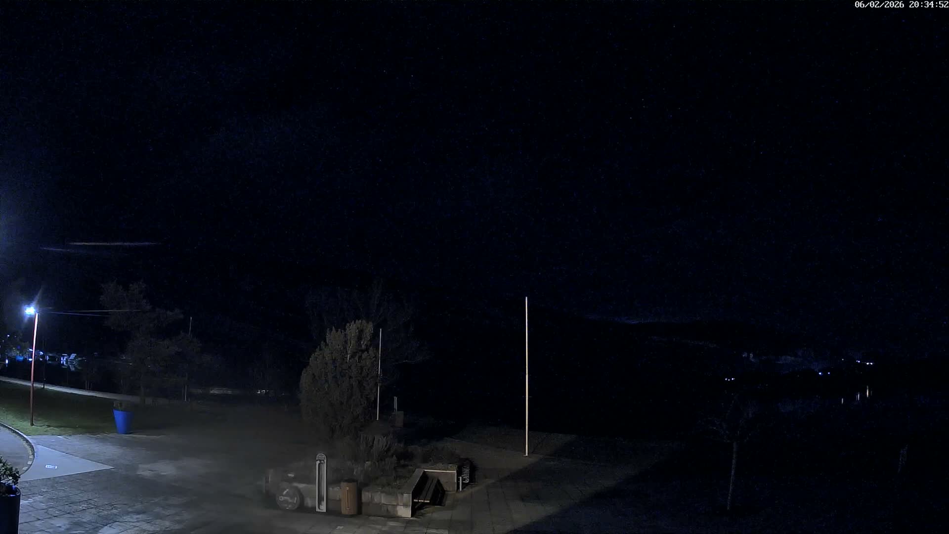 Montalieu-Vercieu, Vallée Bleue Base de Loisirs Leisure Park & Le Rhone River View Live Cam - Montalieu, Montalieu-Vercieu, La Tour-du-Pin, Isère, Auvergne-Rhône-Alpes, France