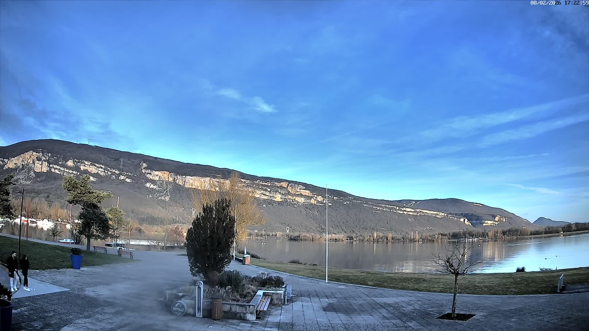 Montalieu-Vercieu, Vallée Bleue Base de Loisirs Leisure Park & Le Rhone River View Live Cam - Montalieu, Montalieu-Vercieu, La Tour-du-Pin, Isère, Auvergne-Rhône-Alpes, France