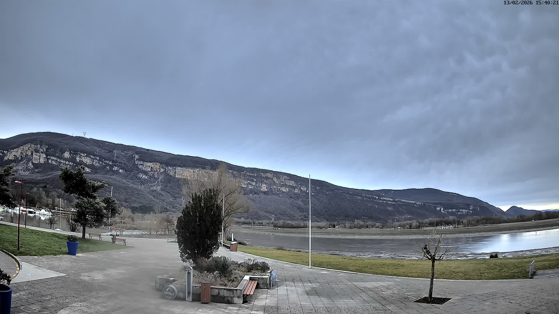 Montalieu-Vercieu, Vallée Bleue Base de Loisirs Leisure Park & Le Rhone River View Live Cam - Montalieu, Montalieu-Vercieu, La Tour-du-Pin, Isère, Auvergne-Rhône-Alpes, France