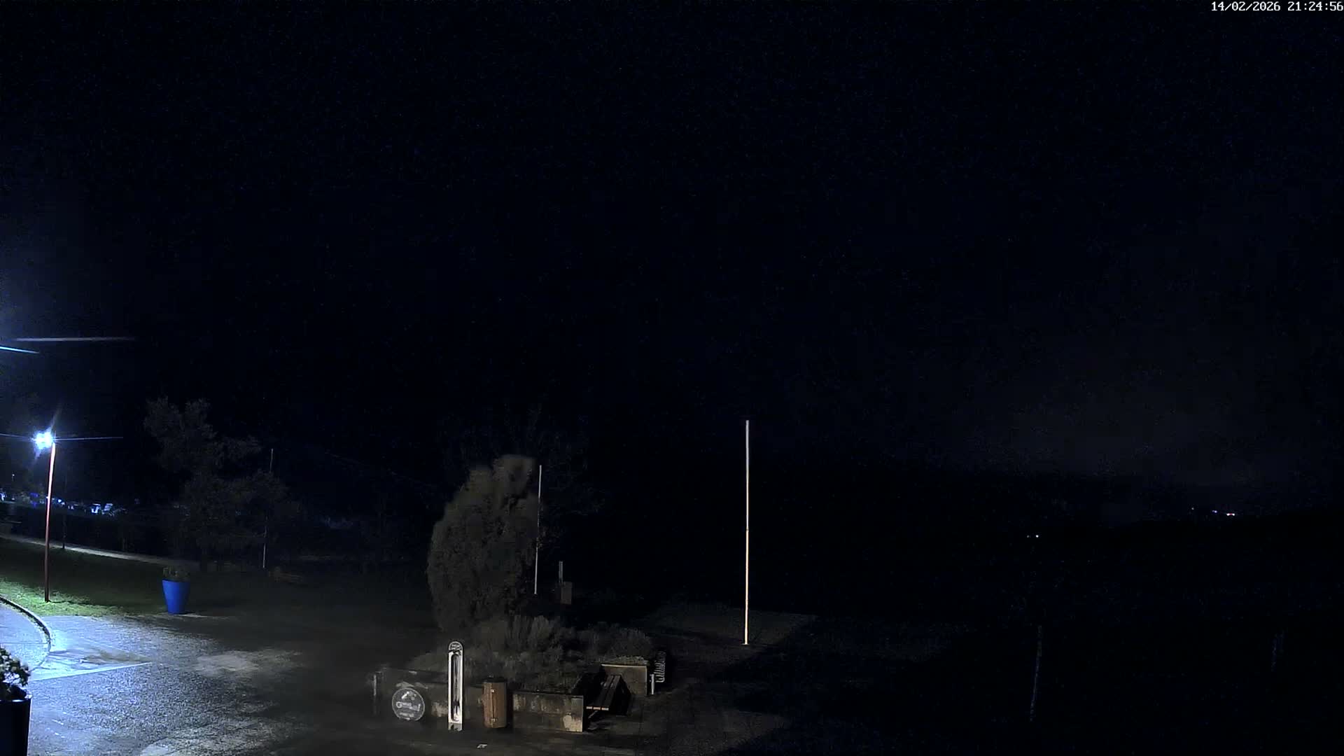 Montalieu-Vercieu, Vallée Bleue Base de Loisirs Leisure Park & Le Rhone River View Live Cam - Montalieu, Montalieu-Vercieu, La Tour-du-Pin, Isère, Auvergne-Rhône-Alpes, France