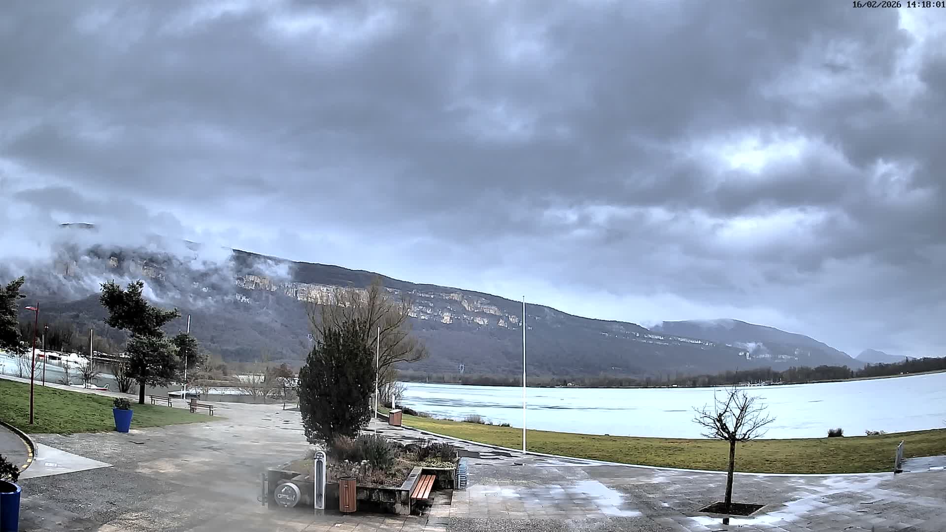 Montalieu-Vercieu, Vallée Bleue Base de Loisirs Leisure Park & Le Rhone River View Live Cam - Montalieu, Montalieu-Vercieu, La Tour-du-Pin, Isère, Auvergne-Rhône-Alpes, France
