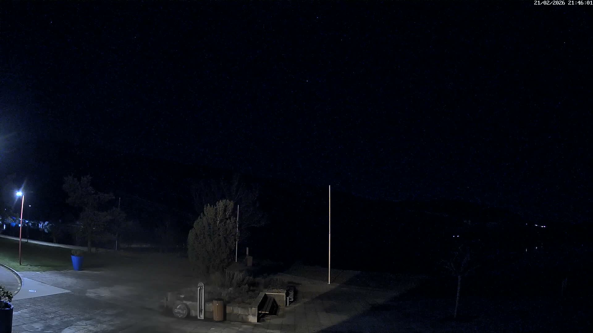 Montalieu-Vercieu, Vallée Bleue Base de Loisirs Leisure Park & Le Rhone River View Live Cam - Montalieu, Montalieu-Vercieu, La Tour-du-Pin, Isère, Auvergne-Rhône-Alpes, France