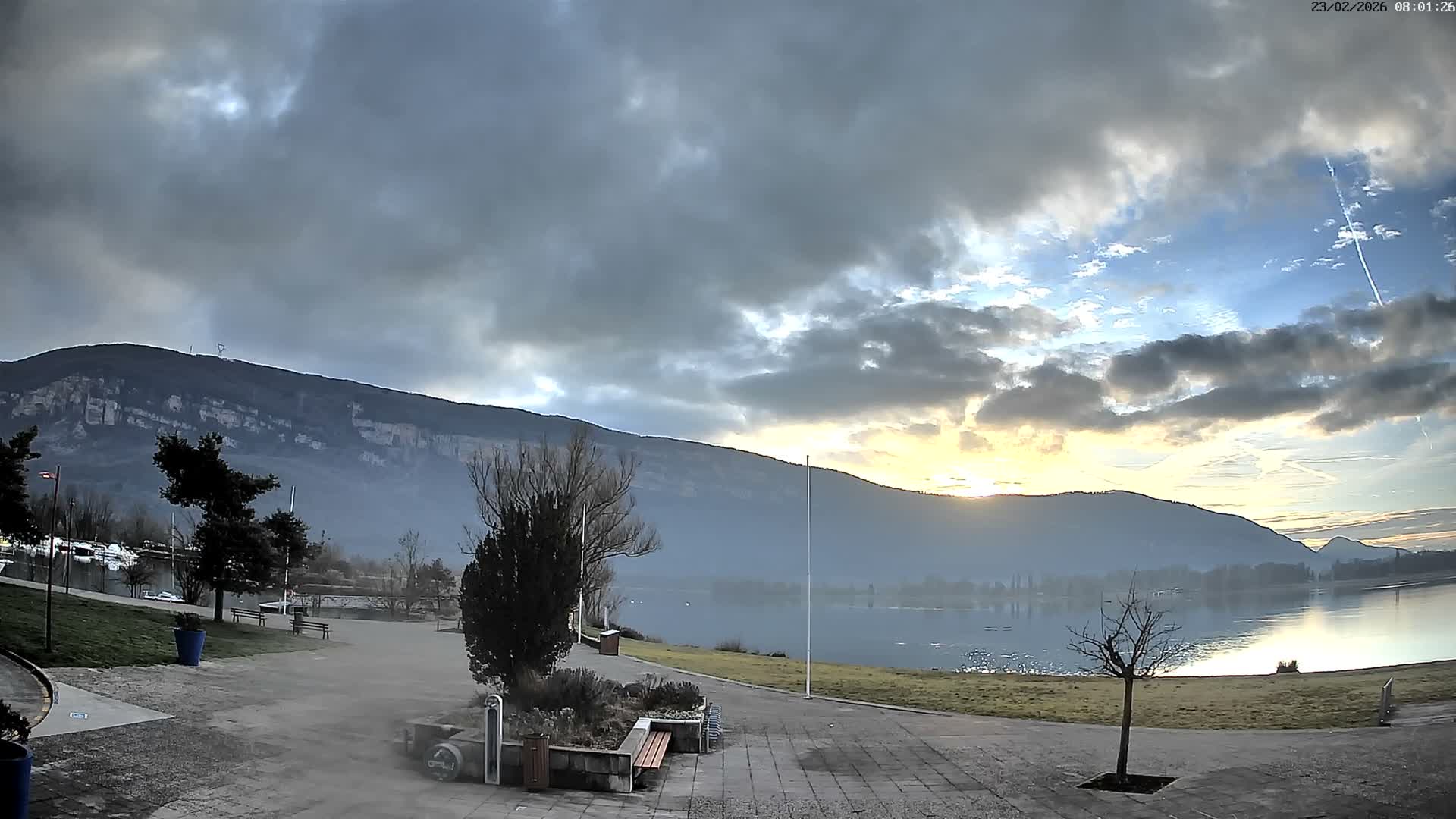 Montalieu-Vercieu, Vallée Bleue Base de Loisirs Leisure Park & Le Rhone River View Live Cam - Montalieu, Montalieu-Vercieu, La Tour-du-Pin, Isère, Auvergne-Rhône-Alpes, France