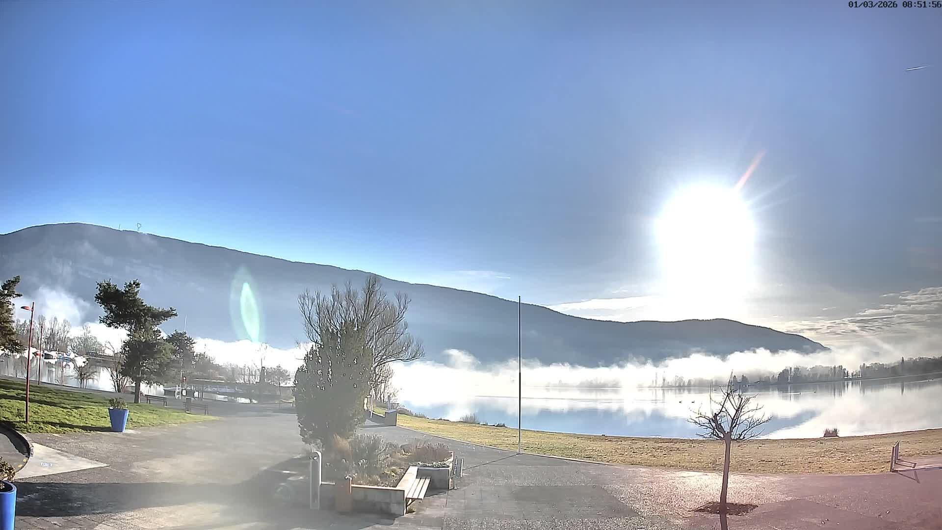 Montalieu-Vercieu, Vallée Bleue Base de Loisirs Leisure Park & Le Rhone River View Live Cam - Montalieu, Montalieu-Vercieu, La Tour-du-Pin, Isère, Auvergne-Rhône-Alpes, France