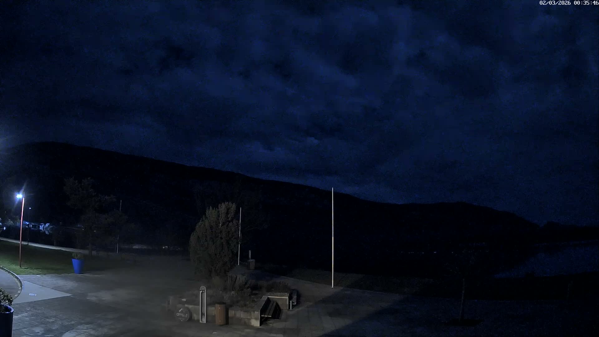 Montalieu-Vercieu, Vallée Bleue Base de Loisirs Leisure Park & Le Rhone River View Live Cam - Montalieu, Montalieu-Vercieu, La Tour-du-Pin, Isère, Auvergne-Rhône-Alpes, France