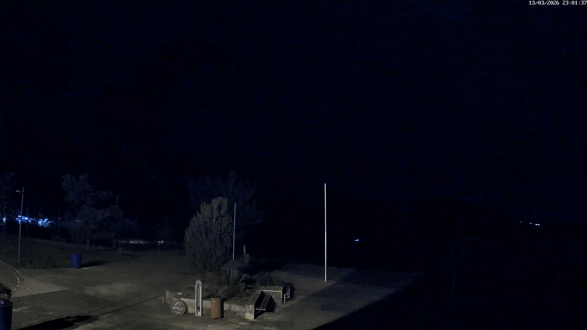 Montalieu-Vercieu, Vallée Bleue Base de Loisirs Leisure Park & Le Rhone River View Live Cam - Montalieu, Montalieu-Vercieu, La Tour-du-Pin, Isère, Auvergne-Rhône-Alpes, France