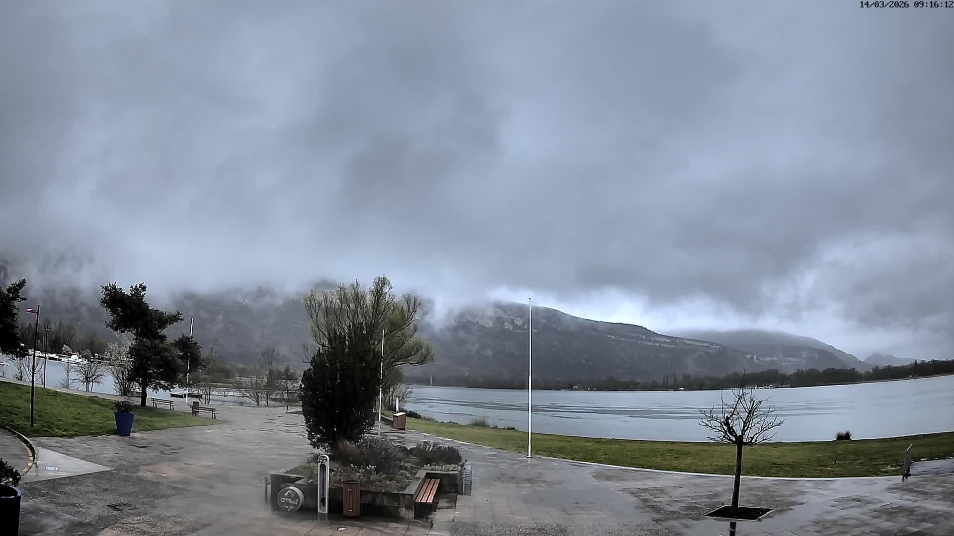 Montalieu-Vercieu, Vallée Bleue Base de Loisirs Leisure Park & Le Rhone River View Live Cam - Montalieu, Montalieu-Vercieu, La Tour-du-Pin, Isère, Auvergne-Rhône-Alpes, France