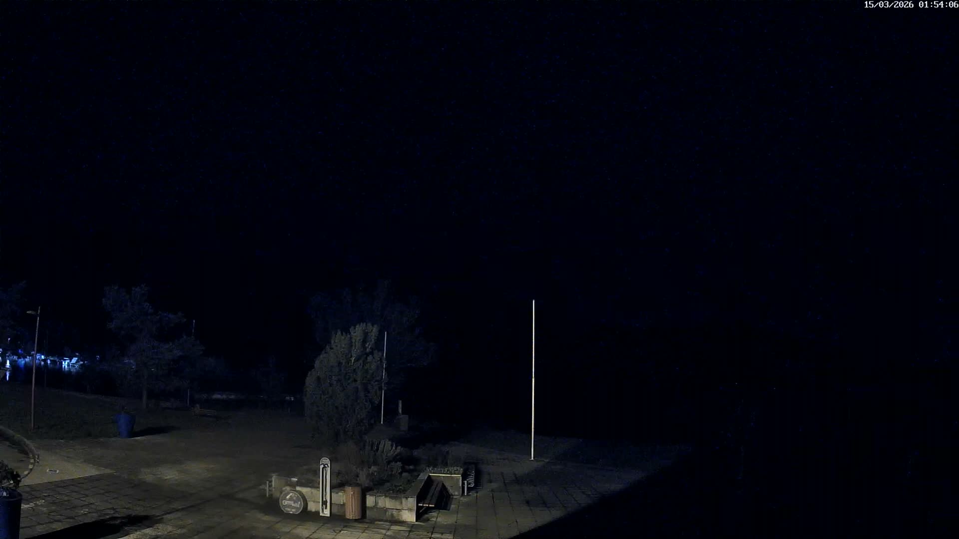Montalieu-Vercieu, Vallée Bleue Base de Loisirs Leisure Park & Le Rhone River View Live Cam - Montalieu, Montalieu-Vercieu, La Tour-du-Pin, Isère, Auvergne-Rhône-Alpes, France