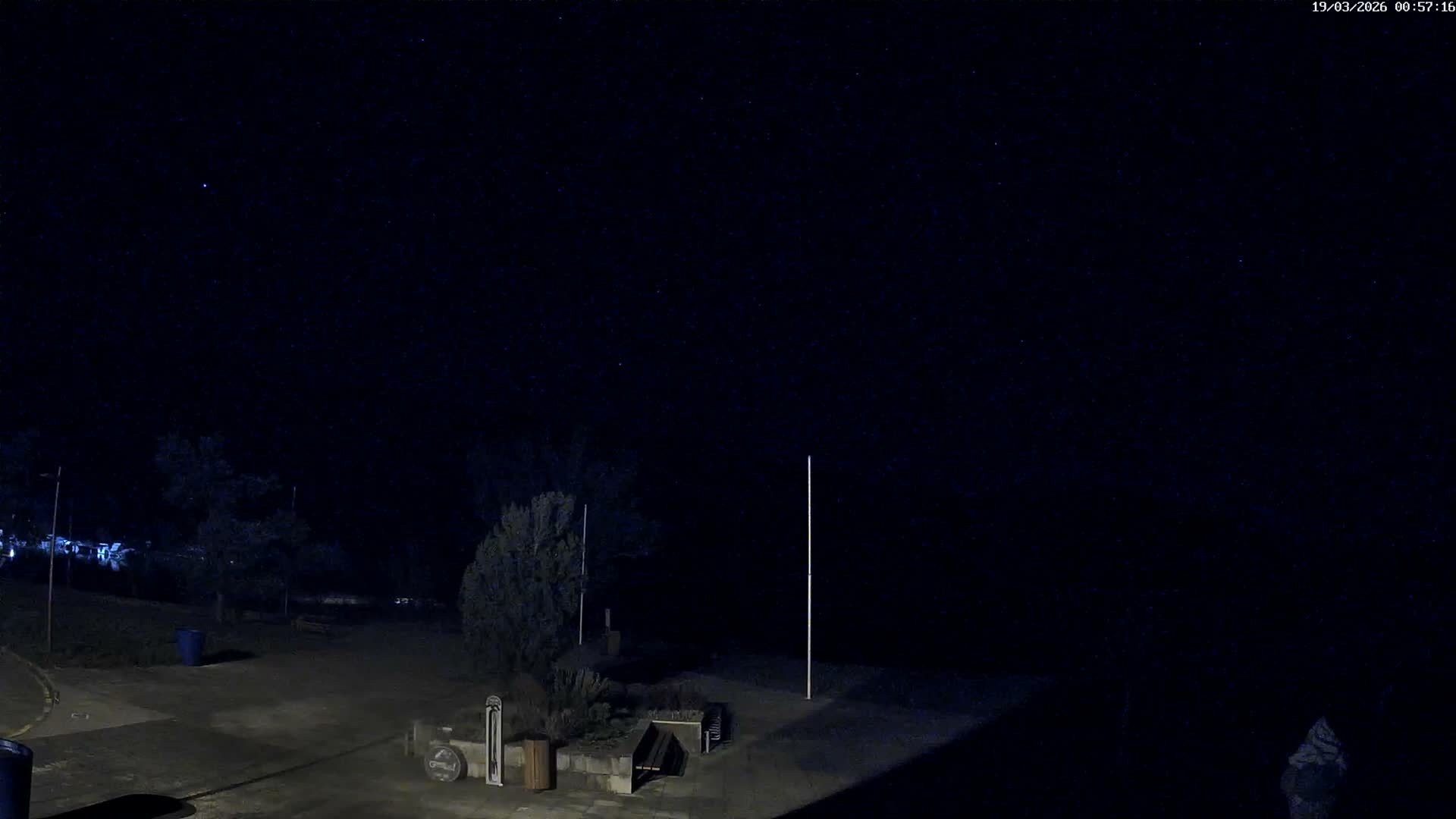 Montalieu-Vercieu, Vallée Bleue Base de Loisirs Leisure Park & Le Rhone River View Live Cam - Montalieu, Montalieu-Vercieu, La Tour-du-Pin, Isère, Auvergne-Rhône-Alpes, France